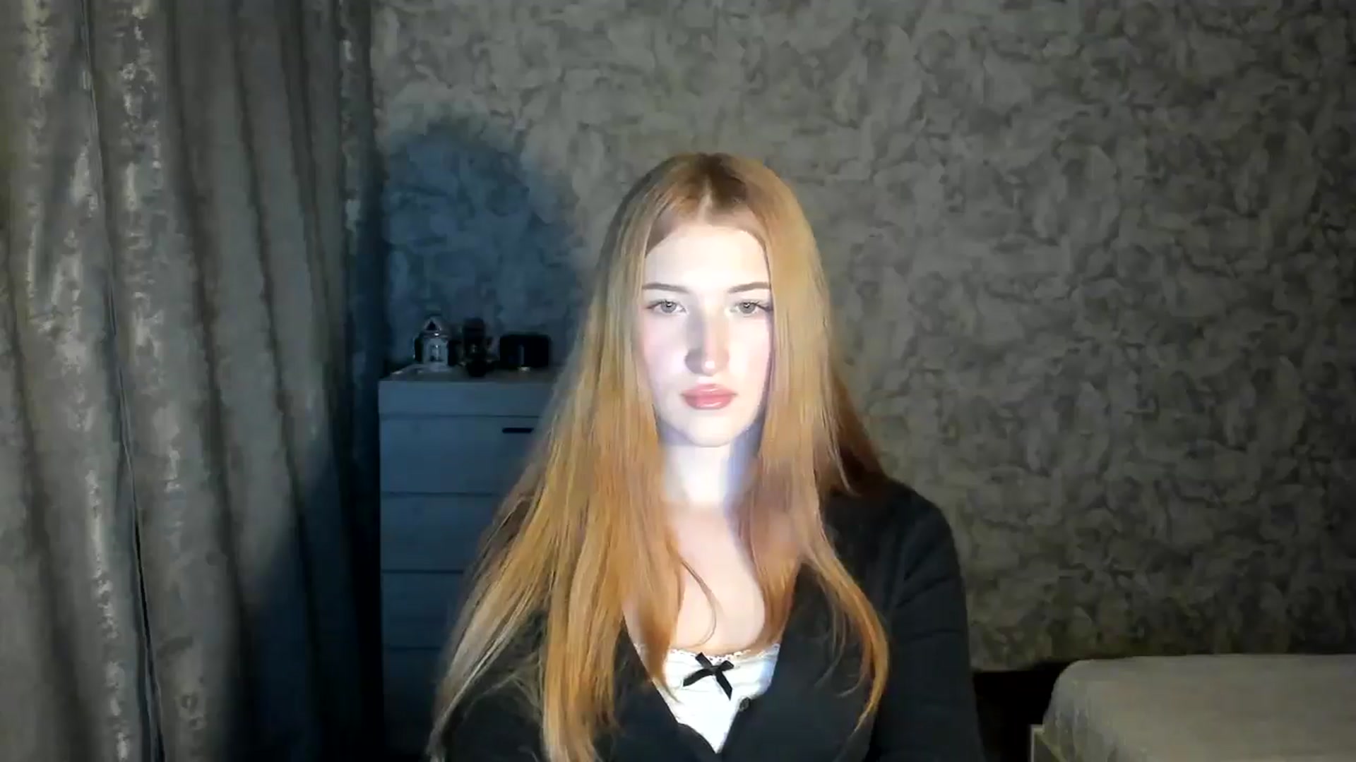 Gallery image thumbnail from Ilona_Here's myfreecams stream on, 12/29/2025, 20:03 image 18 of 20