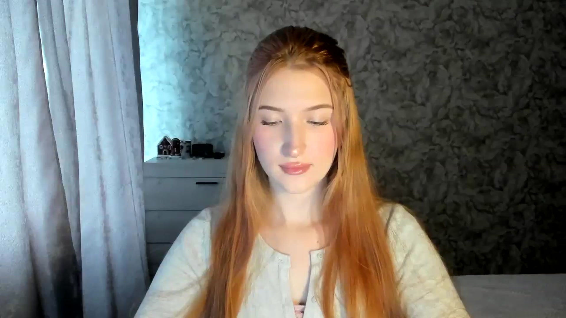 Gallery image thumbnail from Ilona_Here's myfreecams stream on, 01/02/2026, 09:46 image 17 of 20