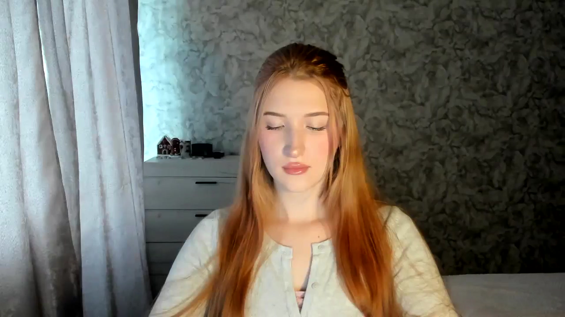Gallery image thumbnail from Ilona_Here's myfreecams stream on, 01/02/2026, 09:46 image 7 of 20