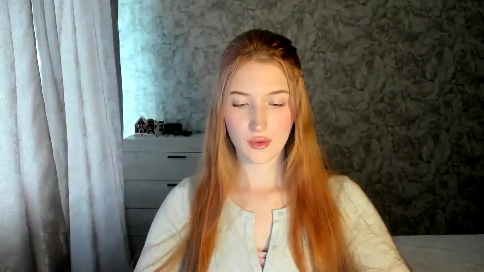 Gallery image thumbnail from Ilona_Here's myfreecams stream on, 01/02/2026, 09:46 image 15 of 20