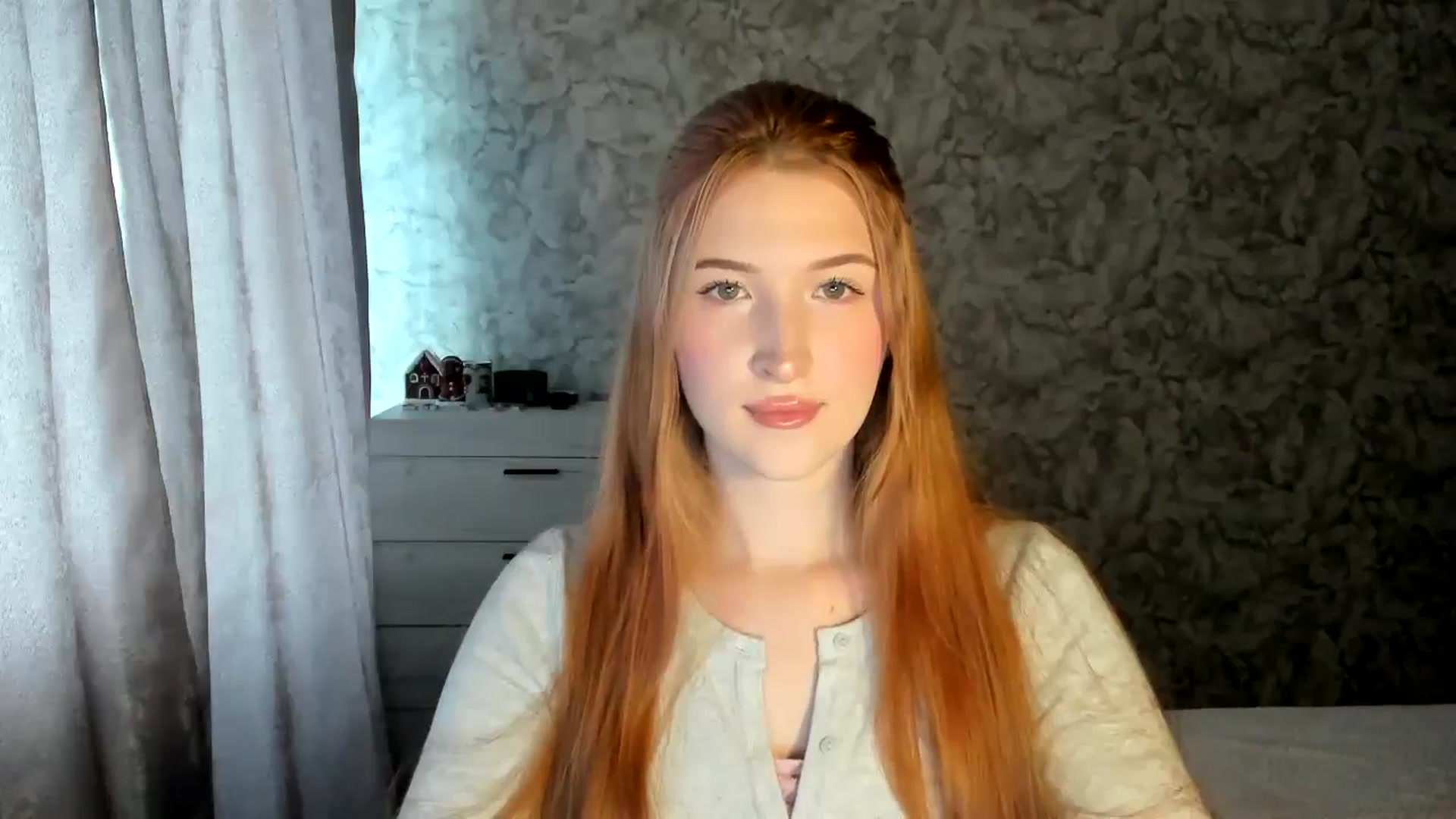Gallery image thumbnail from Ilona_Here's myfreecams stream on, 01/02/2026, 09:46 image 14 of 20