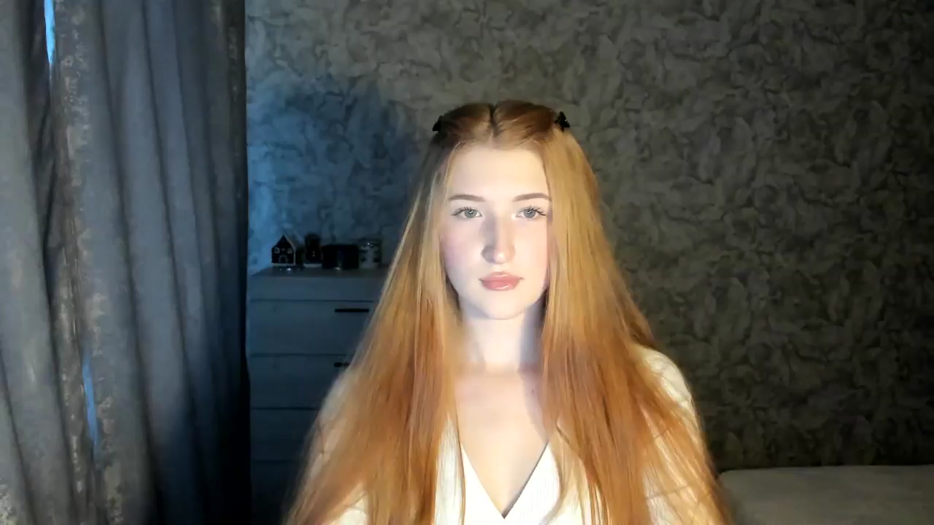 Gallery image thumbnail from Ilona_Here's myfreecams stream on, 01/06/2026, 13:42 image 15 of 20