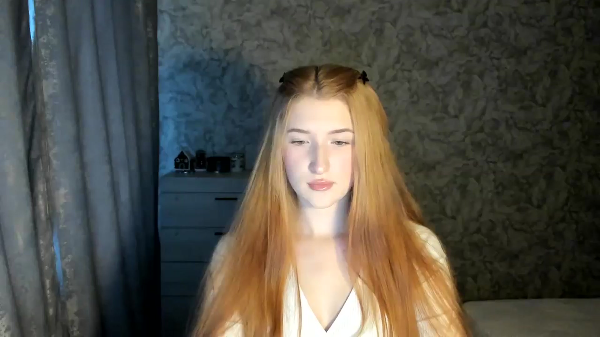 Gallery image thumbnail from Ilona_Here's myfreecams stream on, 01/06/2026, 13:42 image 14 of 20