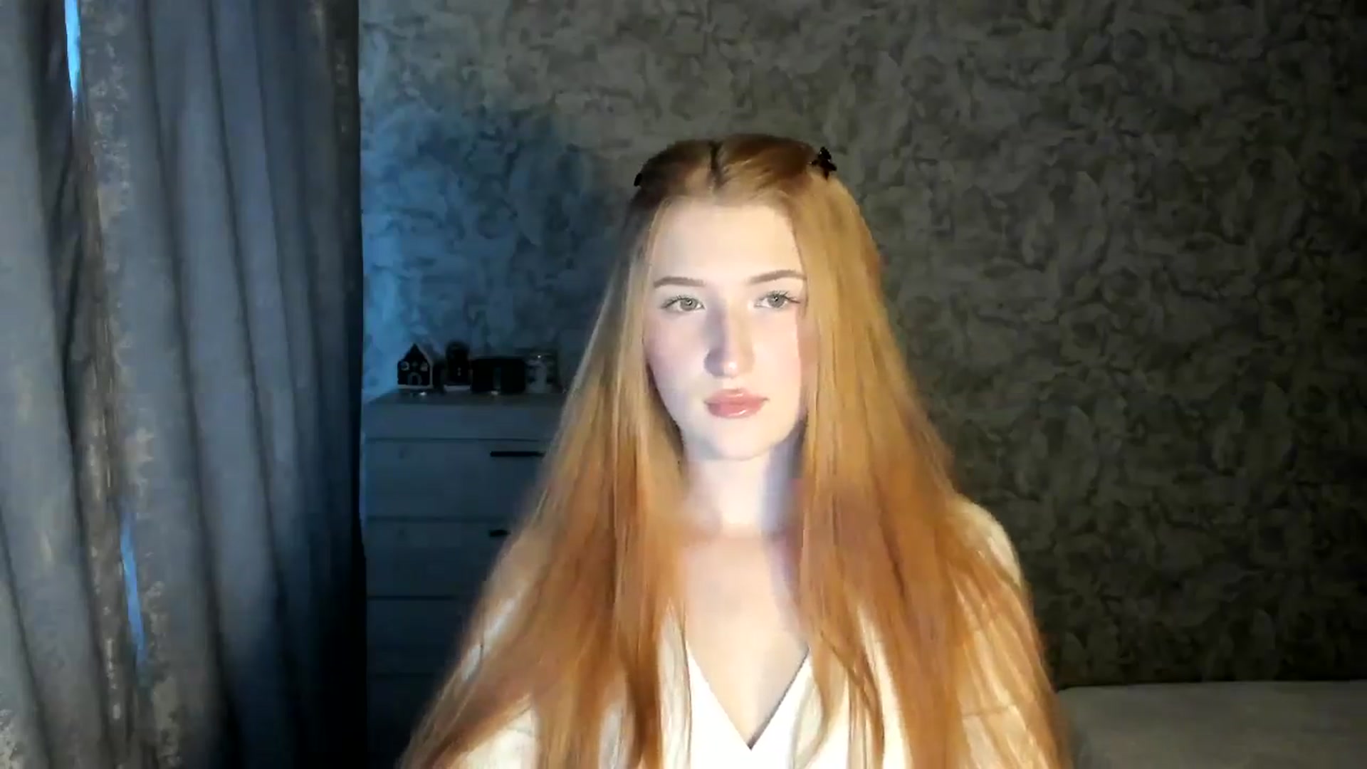 Gallery image thumbnail from Ilona_Here's myfreecams stream on, 01/06/2026, 13:42 image 9 of 20