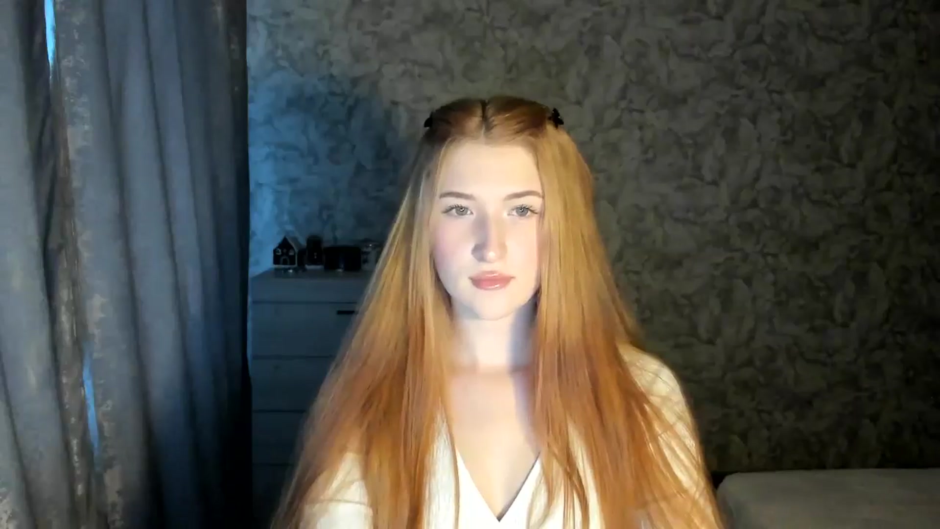 Gallery image thumbnail from Ilona_Here's myfreecams stream on, 01/06/2026, 13:42 image 3 of 20