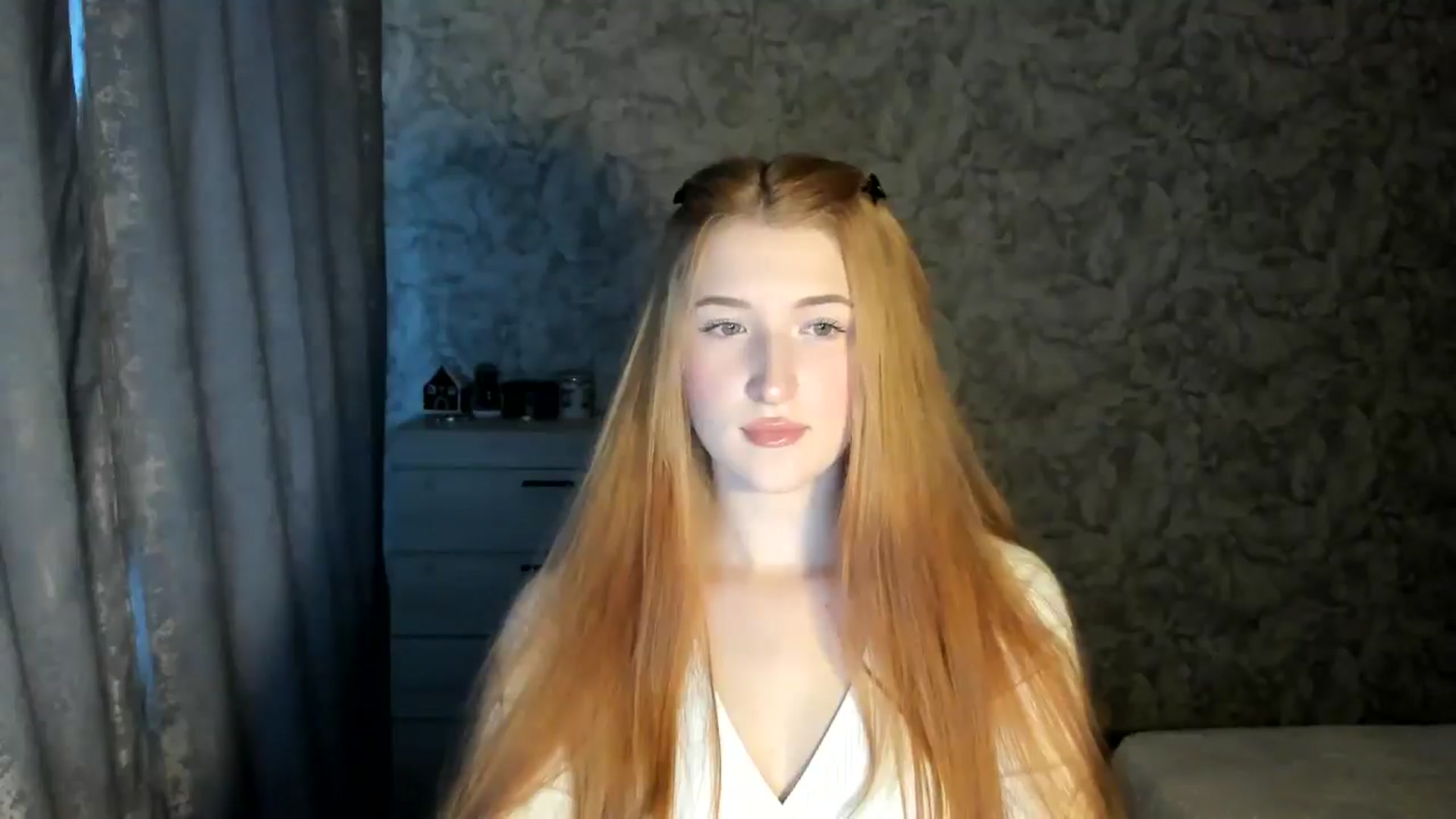 Gallery image thumbnail from Ilona_Here's myfreecams stream on, 01/06/2026, 13:42 image 16 of 20