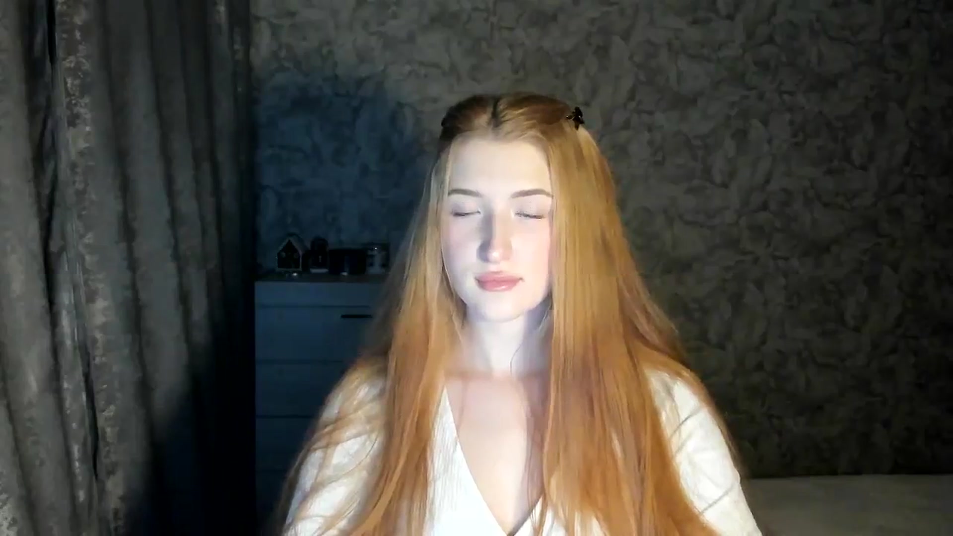Gallery image thumbnail from Ilona_Here's myfreecams stream on, 01/06/2026, 15:06 image 16 of 20