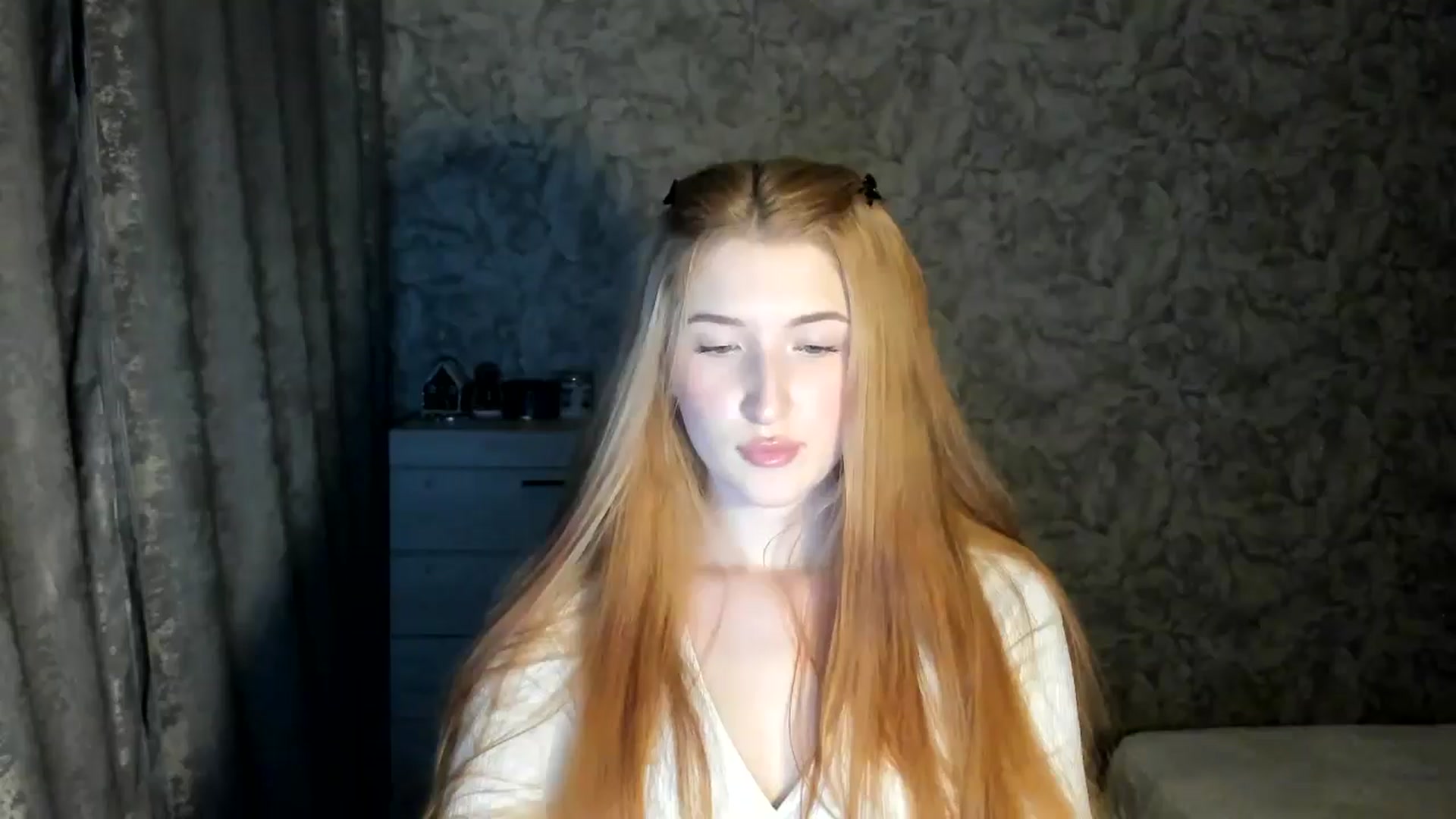 Gallery image thumbnail from Ilona_Here's myfreecams stream on, 01/06/2026, 15:06 image 14 of 20