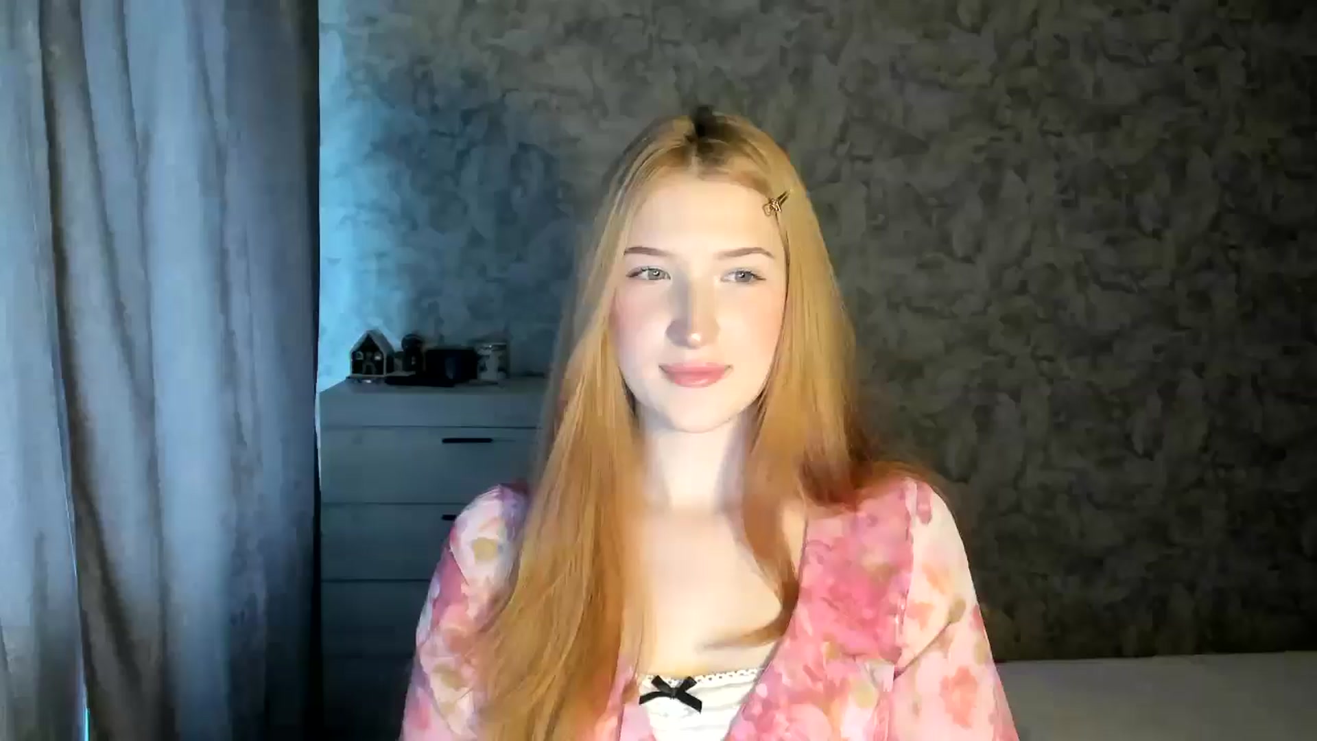 Gallery image thumbnail from Ilona_Here's myfreecams stream on, 01/08/2026, 09:24 image 17 of 20
