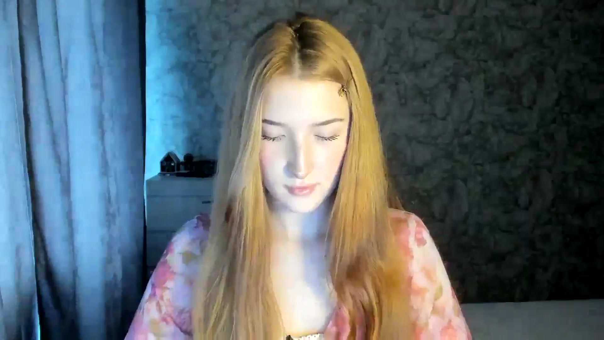 Gallery image thumbnail from Ilona_Here's myfreecams stream on, 01/08/2026, 10:17 image 15 of 20