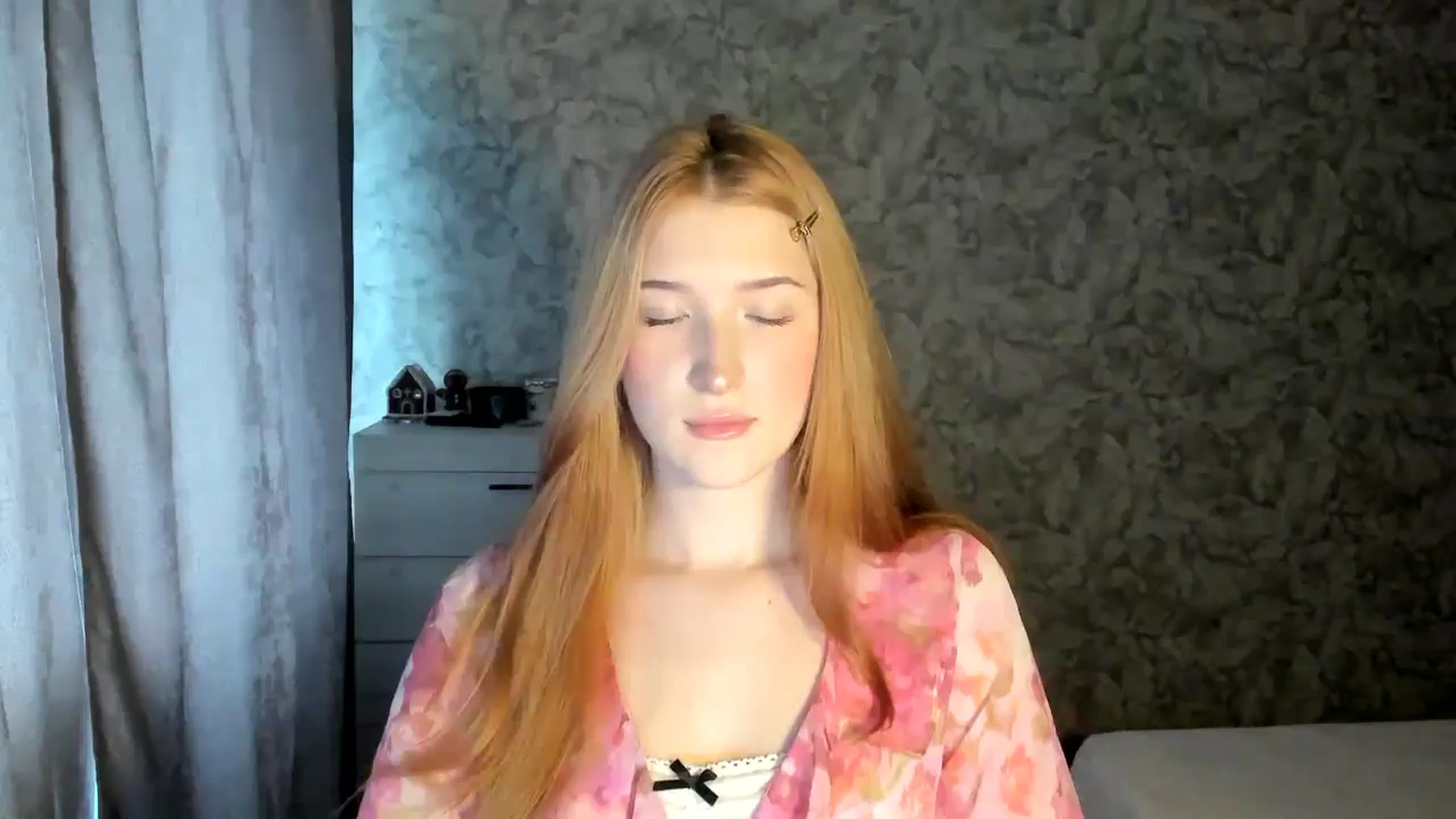 Gallery image thumbnail from Ilona_Here's myfreecams stream on, 01/08/2026, 10:17 image 2 of 20