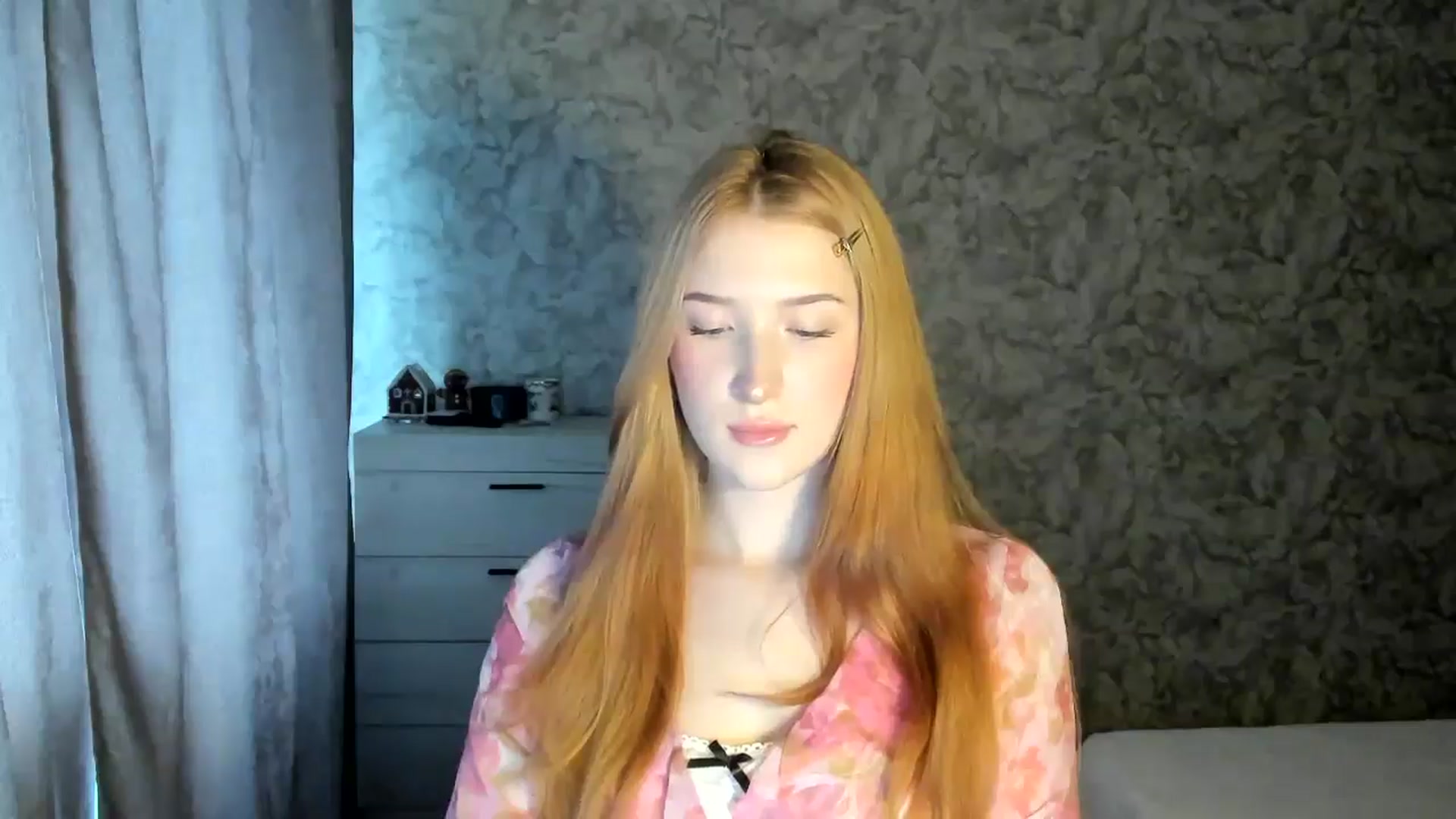 Gallery image thumbnail from Ilona_Here's myfreecams stream on, 01/08/2026, 10:17 image 16 of 20