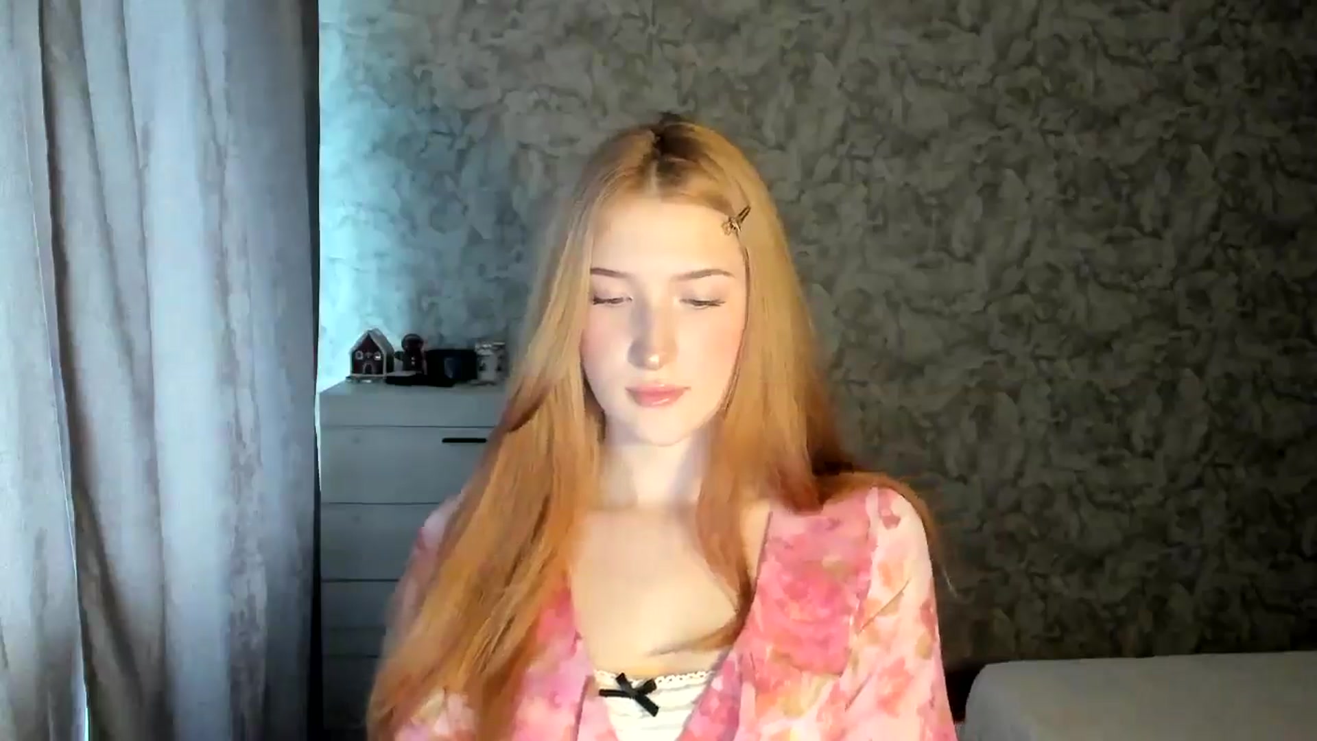Gallery image thumbnail from Ilona_Here's myfreecams stream on, 01/08/2026, 10:17 image 12 of 20