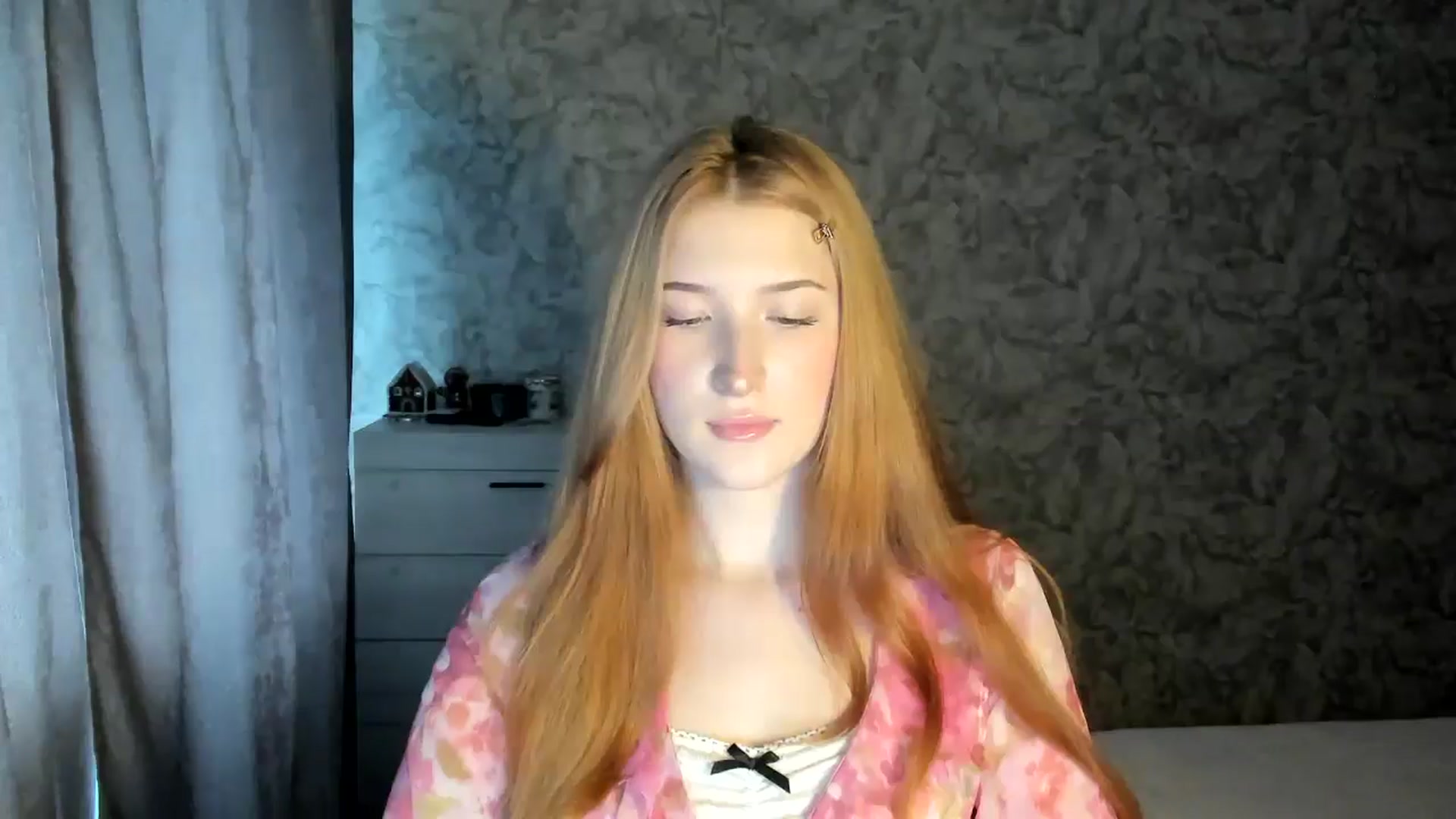 Gallery image thumbnail from Ilona_Here's myfreecams stream on, 01/08/2026, 11:33 image 13 of 20