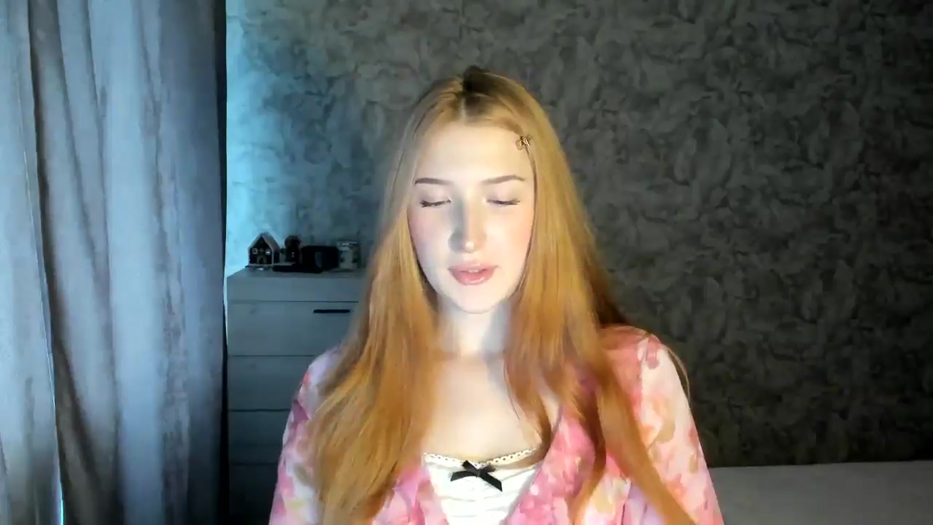 Gallery image thumbnail from Ilona_Here's myfreecams stream on, 01/08/2026, 11:33 image 14 of 20