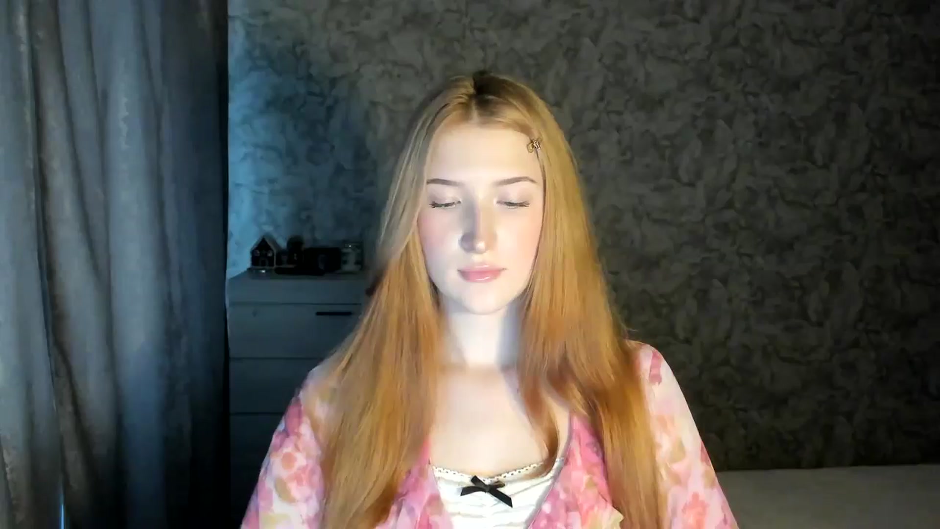 Gallery image thumbnail from Ilona_Here's myfreecams stream on, 01/08/2026, 11:33 image 3 of 20