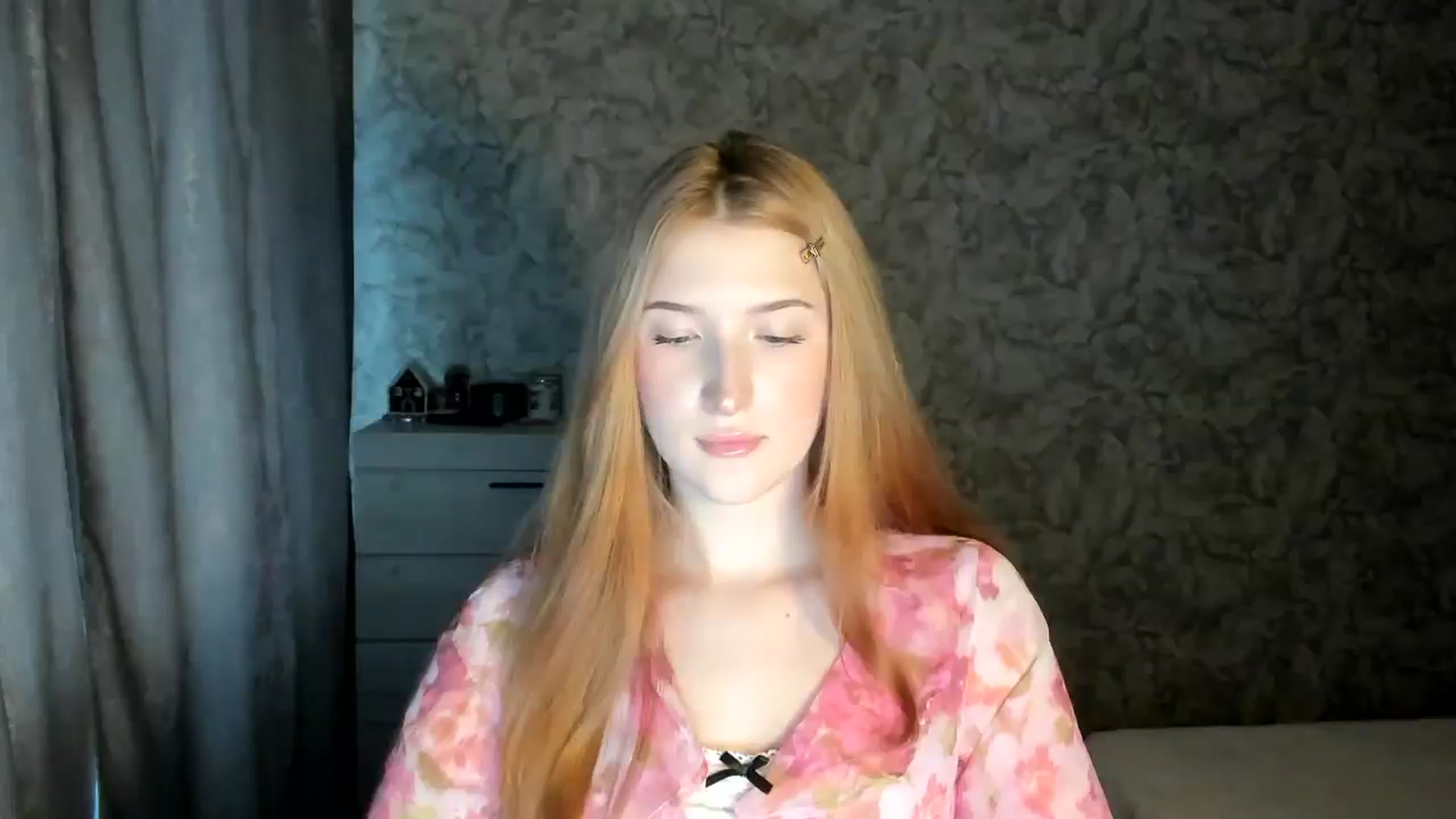 Gallery image thumbnail from Ilona_Here's myfreecams stream on, 01/08/2026, 12:26 image 19 of 20