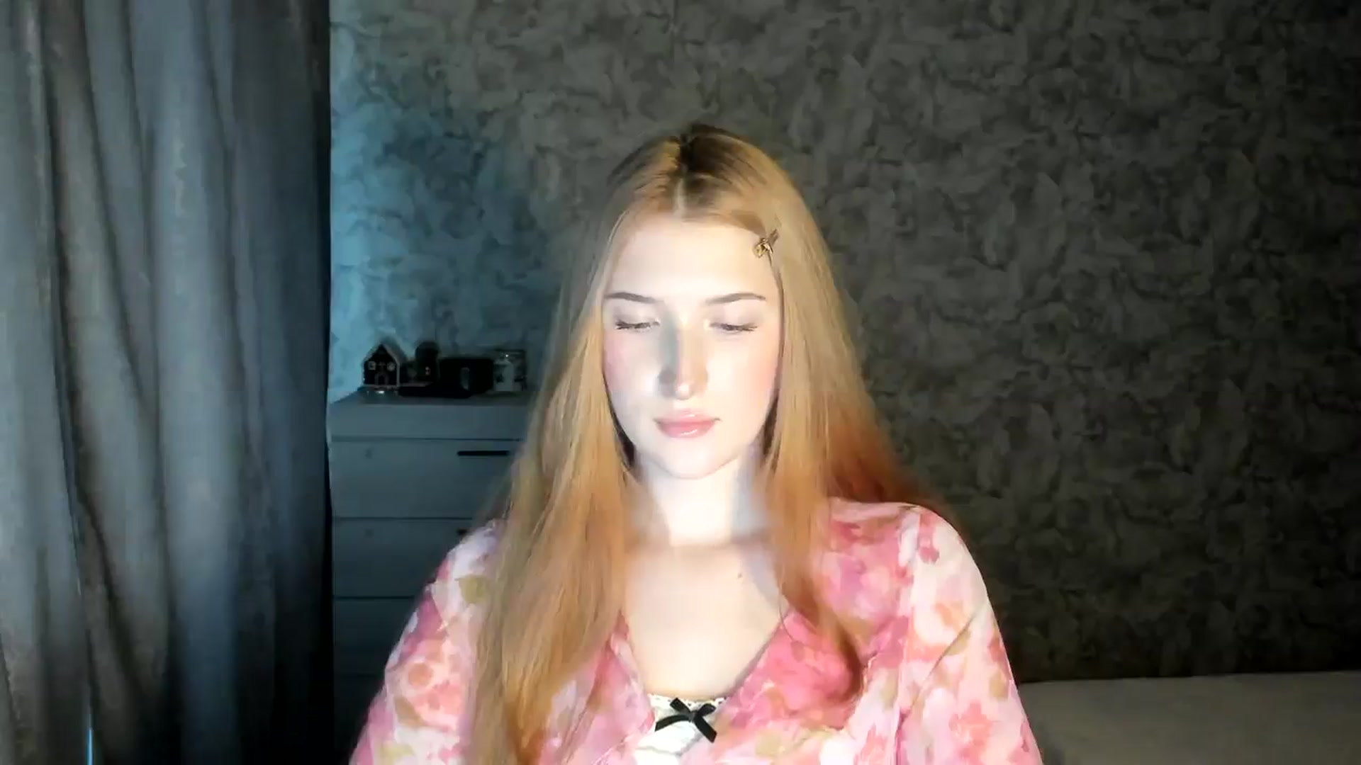 Gallery image thumbnail from Ilona_Here's myfreecams stream on, 01/08/2026, 12:26 image 17 of 20