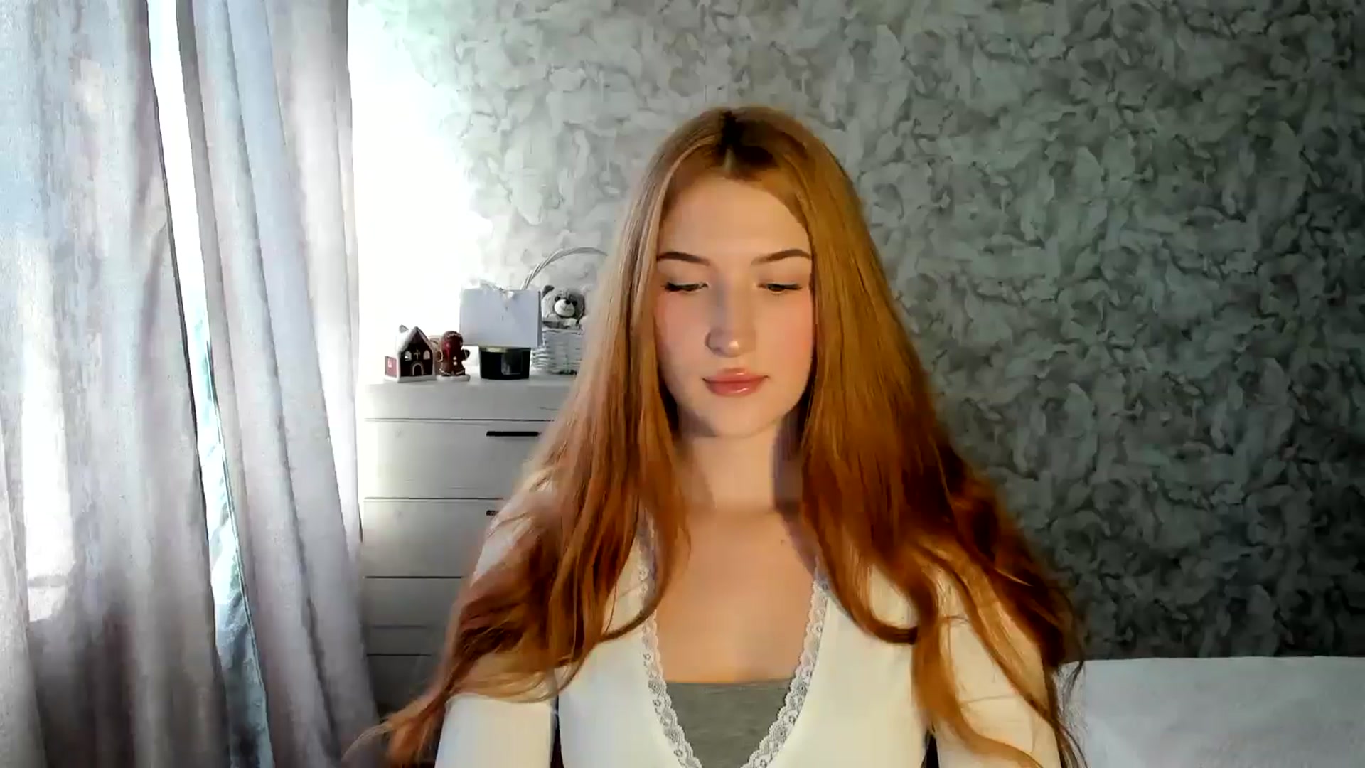 Gallery image thumbnail from Ilona_Here's myfreecams stream on, 01/12/2026, 09:46 image 18 of 20