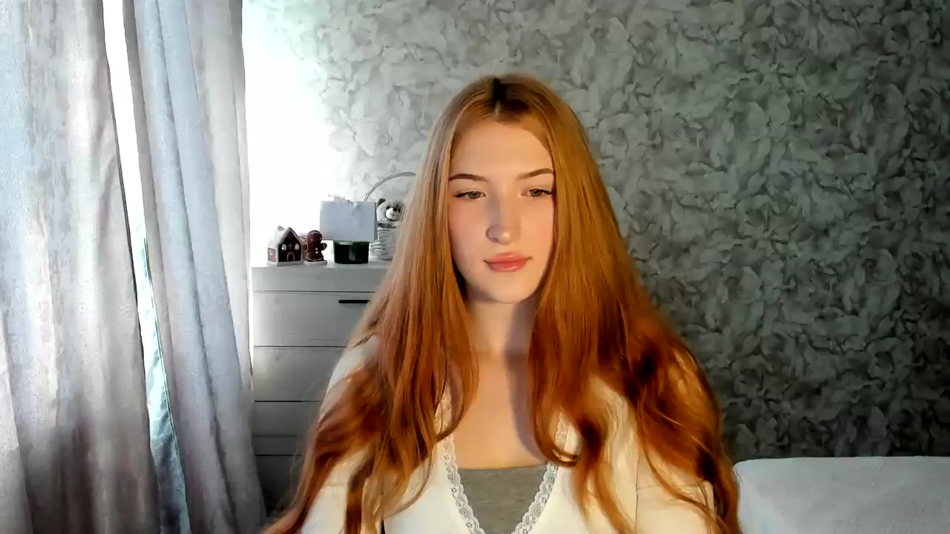 Gallery image thumbnail from Ilona_Here's myfreecams stream on, 01/12/2026, 09:46 image 8 of 20