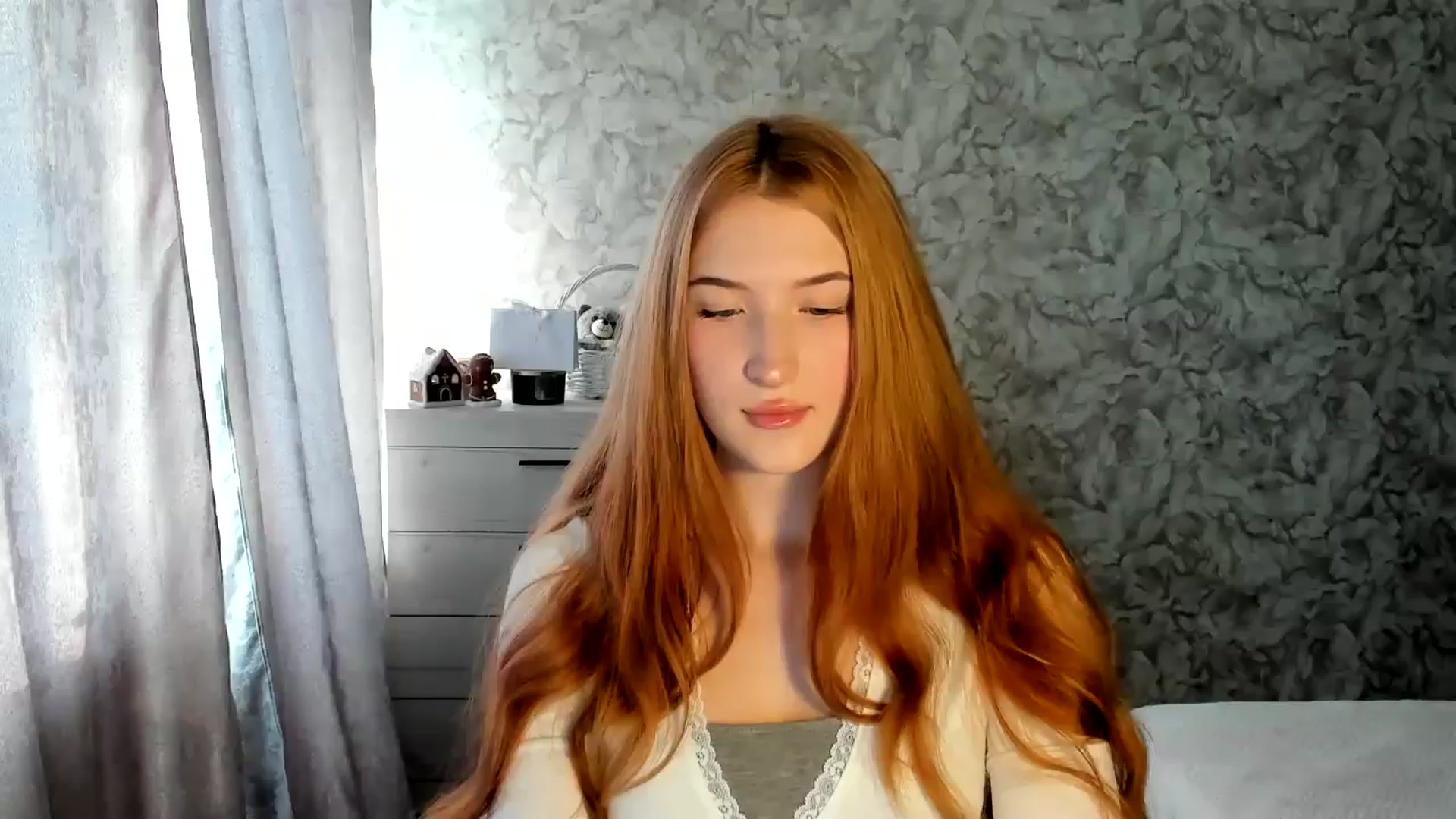 Gallery image thumbnail from Ilona_Here's myfreecams stream on, 01/12/2026, 09:46 image 9 of 20