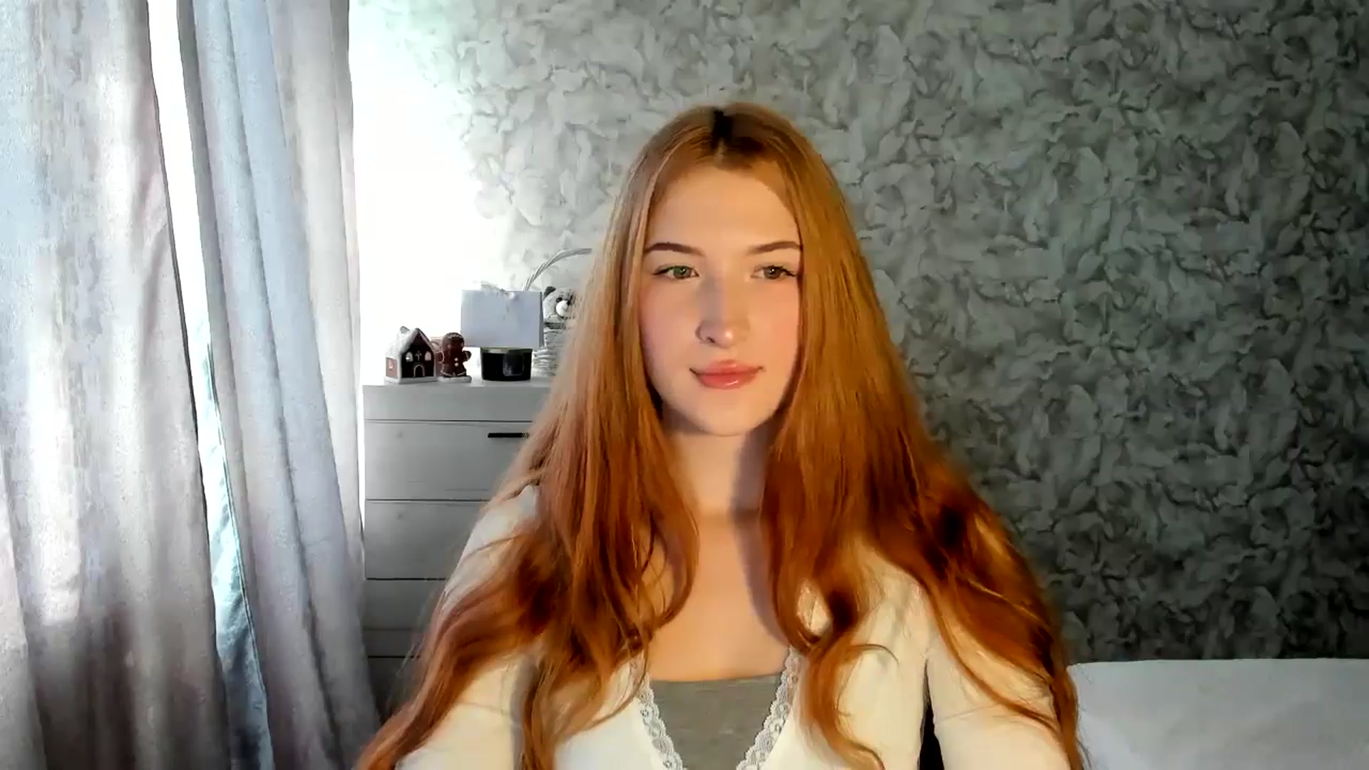 Gallery image thumbnail from Ilona_Here's myfreecams stream on, 01/12/2026, 09:46 image 10 of 20