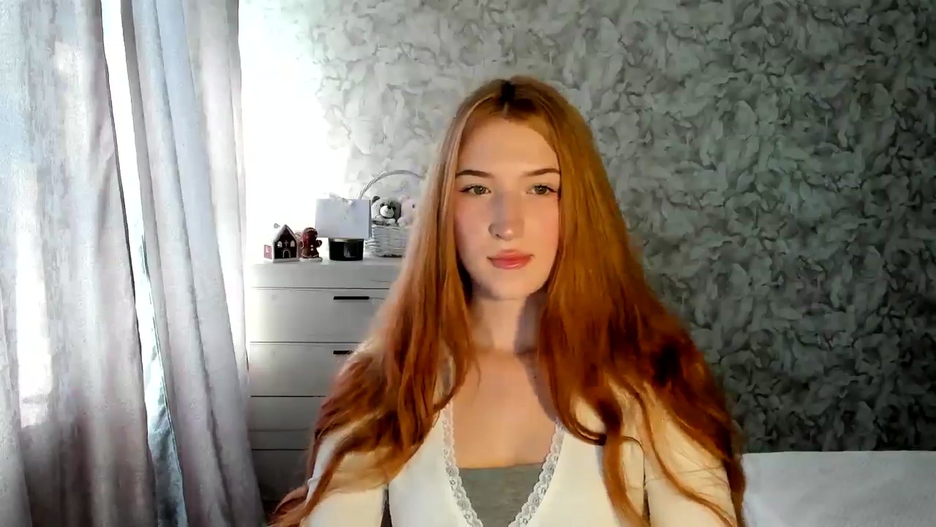 Gallery image thumbnail from Ilona_Here's myfreecams stream on, 01/12/2026, 09:46 image 16 of 20