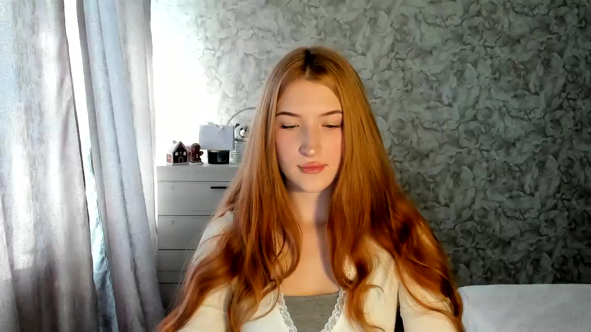 Gallery image thumbnail from Ilona_Here's myfreecams stream on, 01/12/2026, 09:46 image 11 of 20