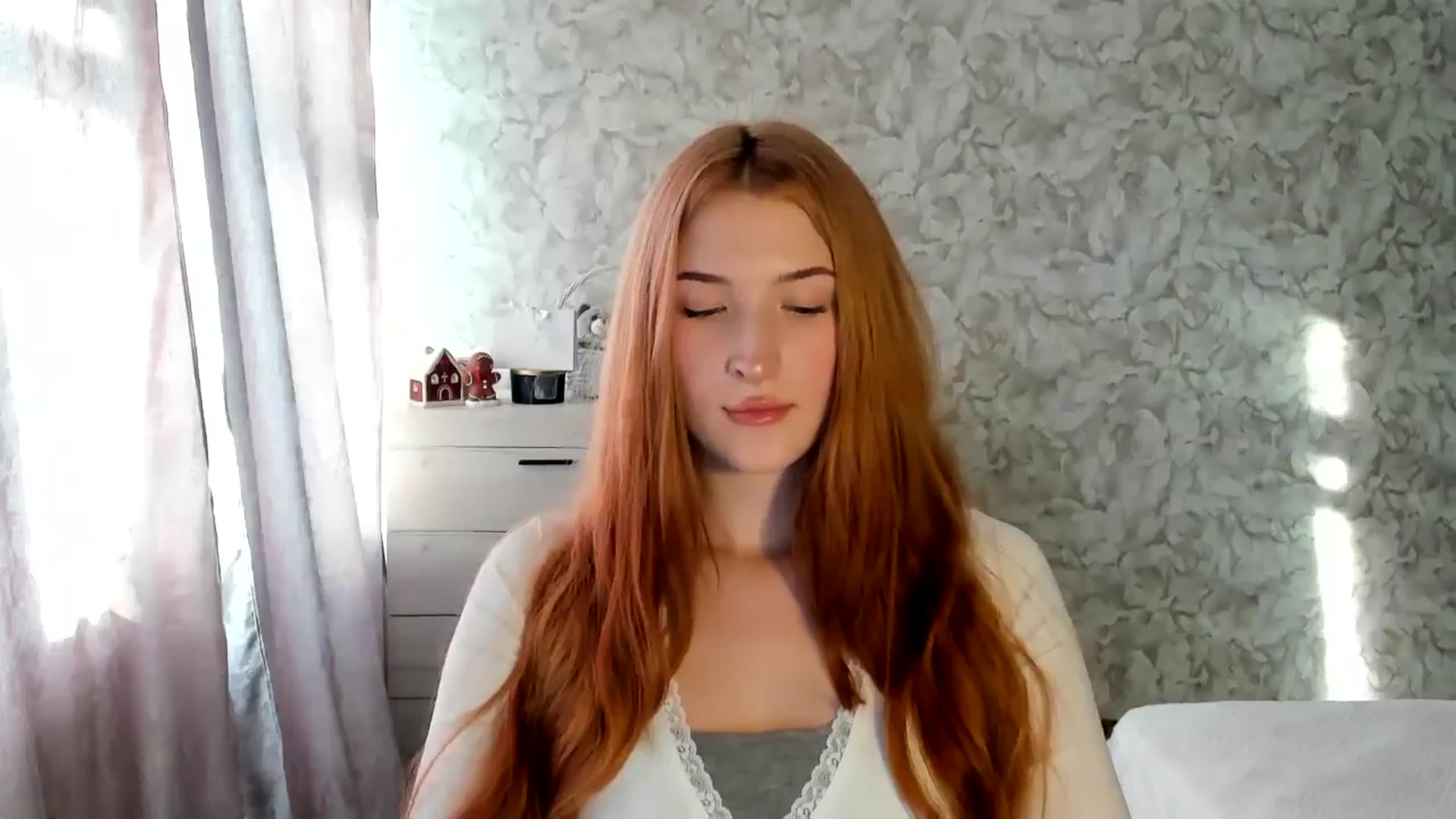 Gallery image thumbnail from Ilona_Here's myfreecams stream on, 01/12/2026, 11:19 image 17 of 20