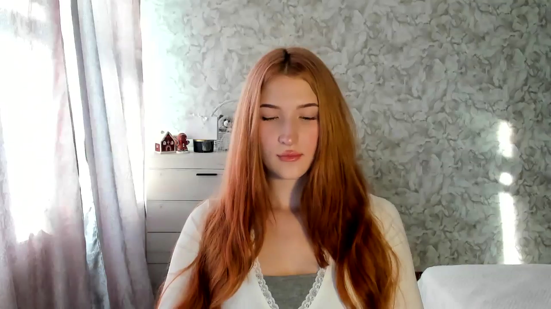 Gallery image thumbnail from Ilona_Here's myfreecams stream on, 01/12/2026, 11:19 image 18 of 20