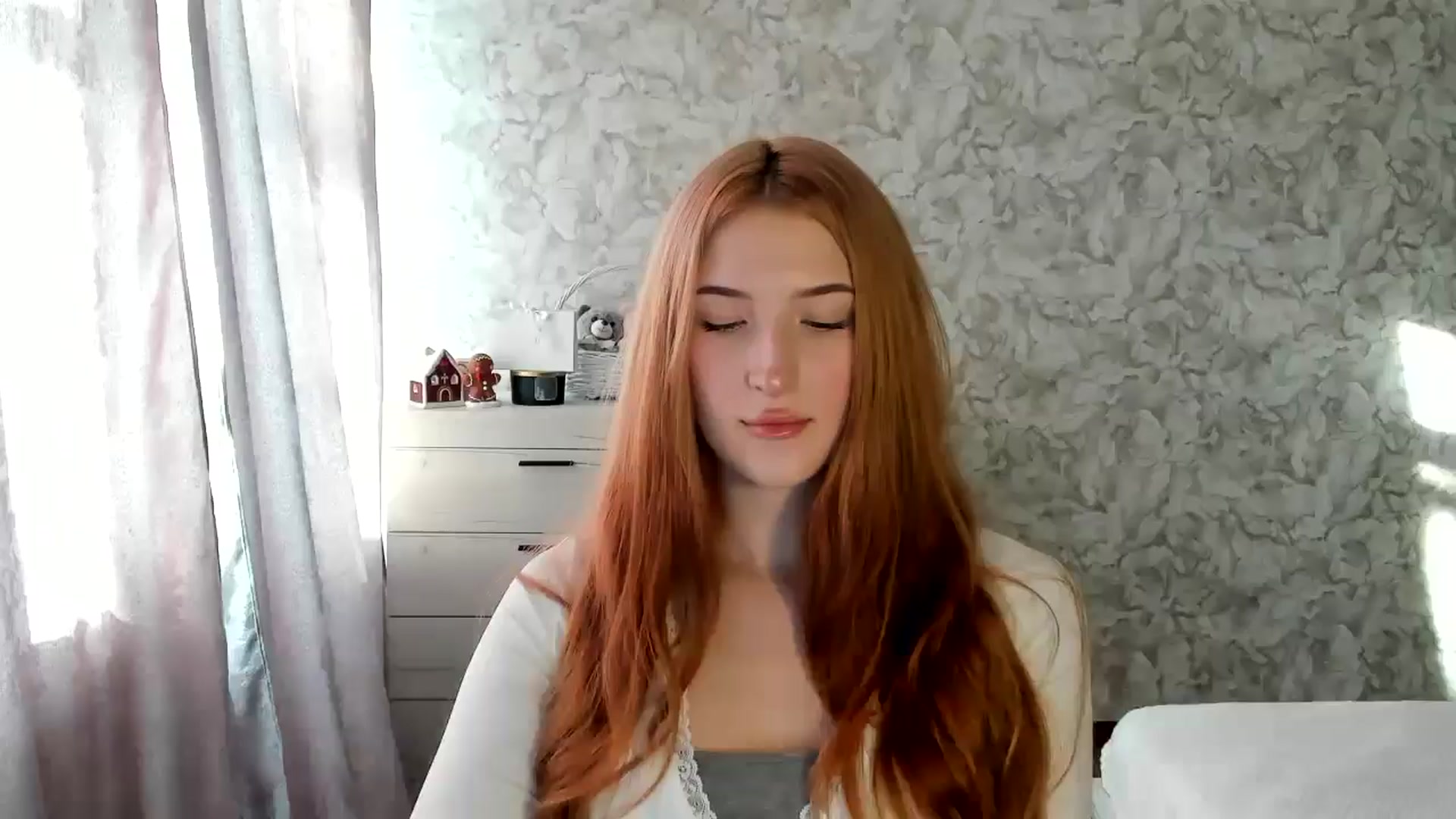 Gallery image thumbnail from Ilona_Here's myfreecams stream on, 01/12/2026, 11:36 image 6 of 20