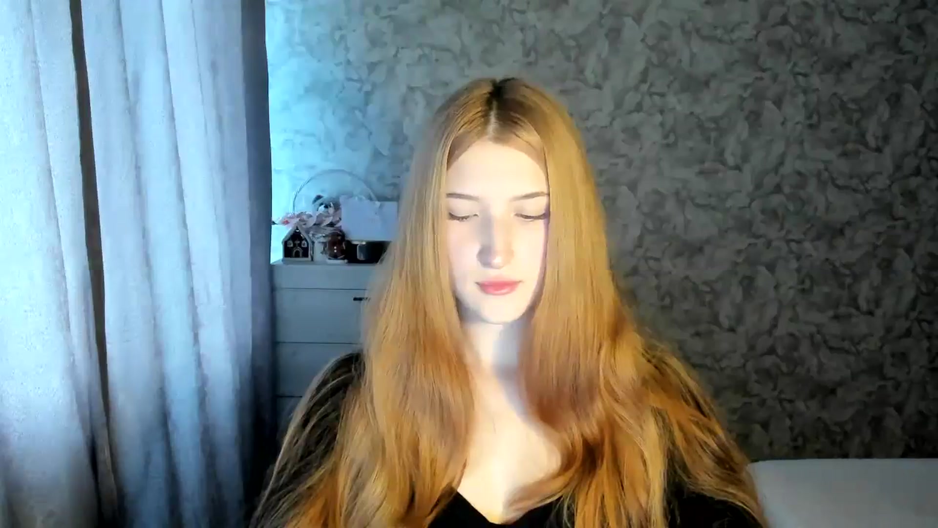Gallery image thumbnail from Ilona_Here's myfreecams stream on, 01/13/2026, 11:52 image 15 of 20