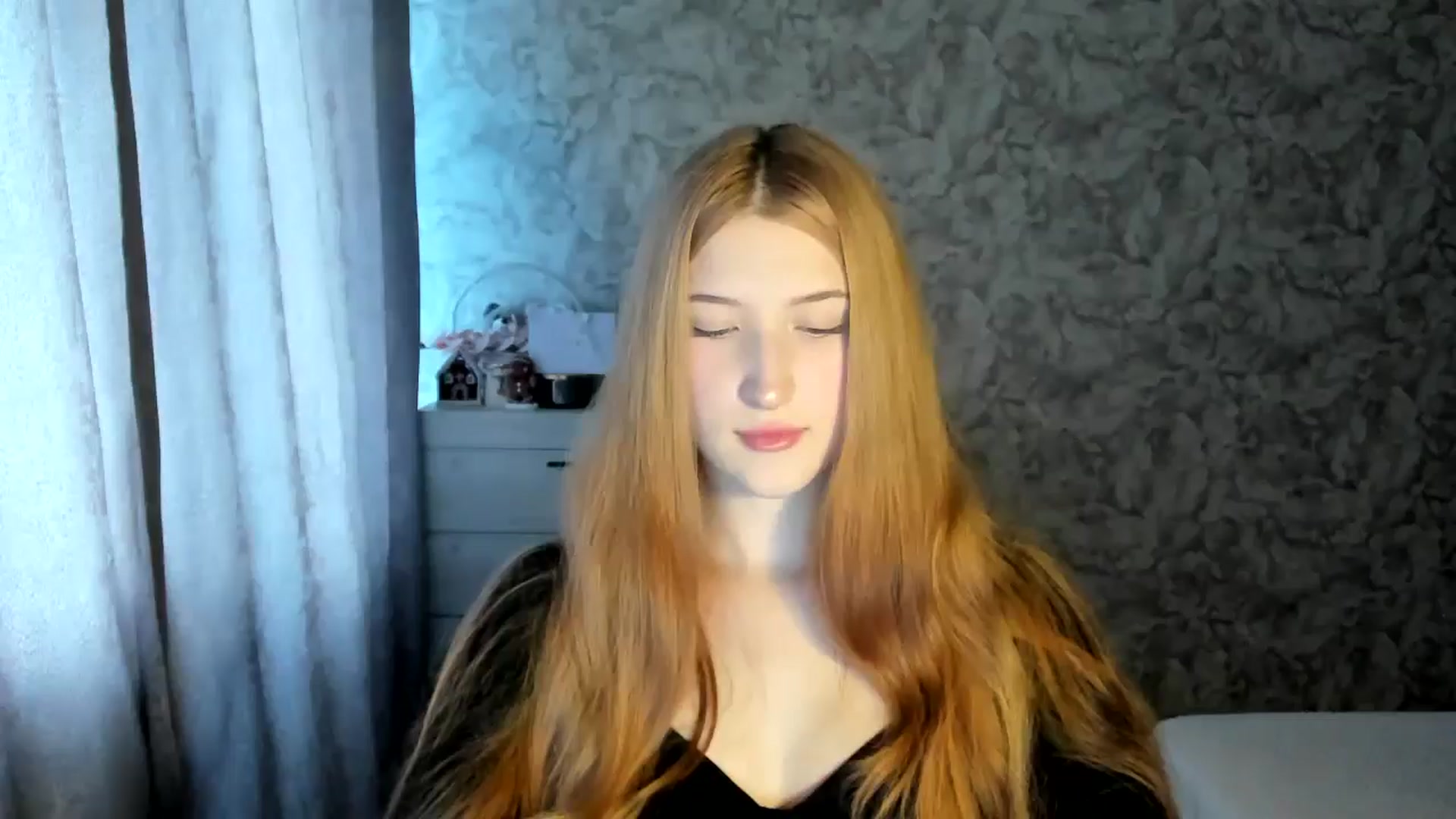 Gallery image thumbnail from Ilona_Here's myfreecams stream on, 01/13/2026, 11:52 image 19 of 20