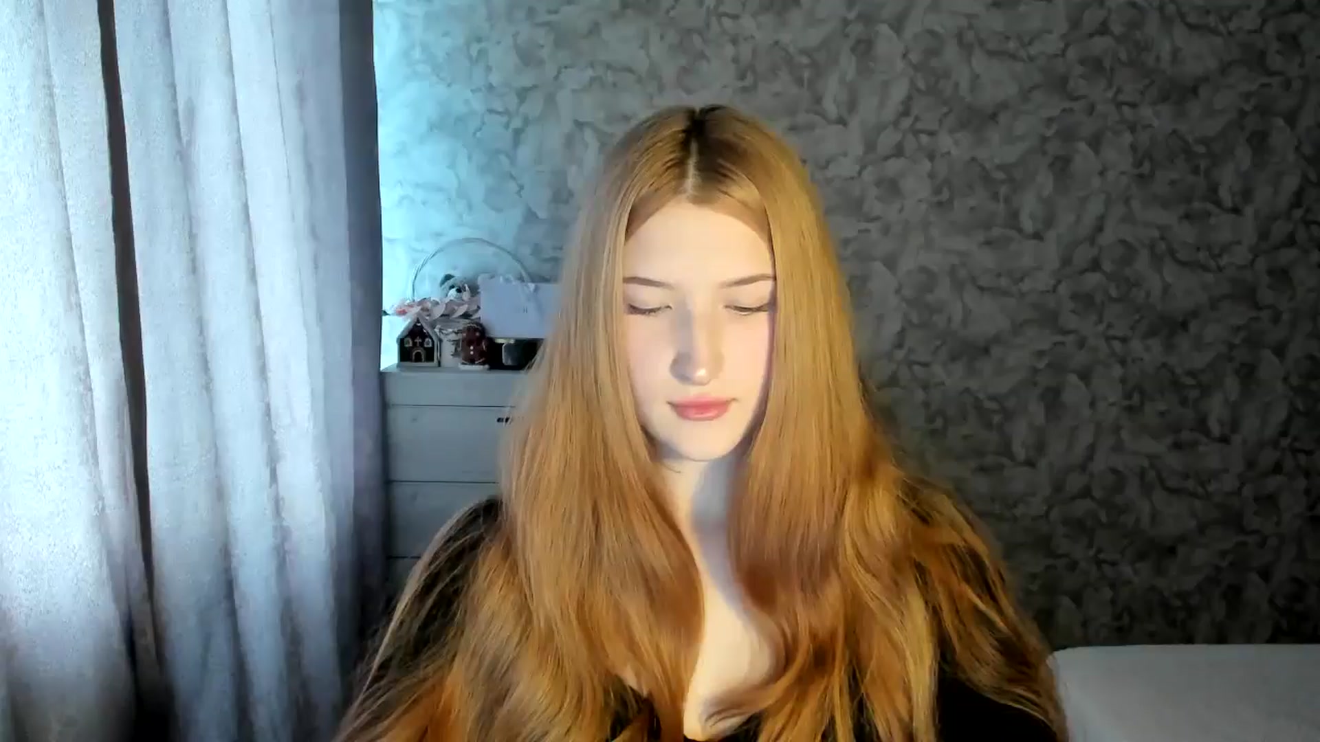 Gallery image thumbnail from Ilona_Here's myfreecams stream on, 01/13/2026, 11:52 image 7 of 20