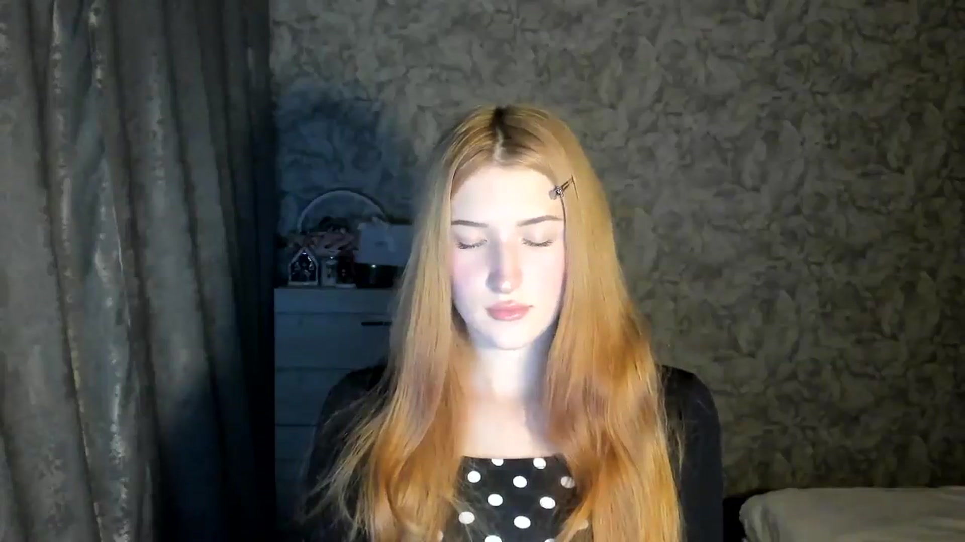 Gallery image thumbnail from Ilona_Here's myfreecams stream on, 01/14/2026, 16:28 image 12 of 20