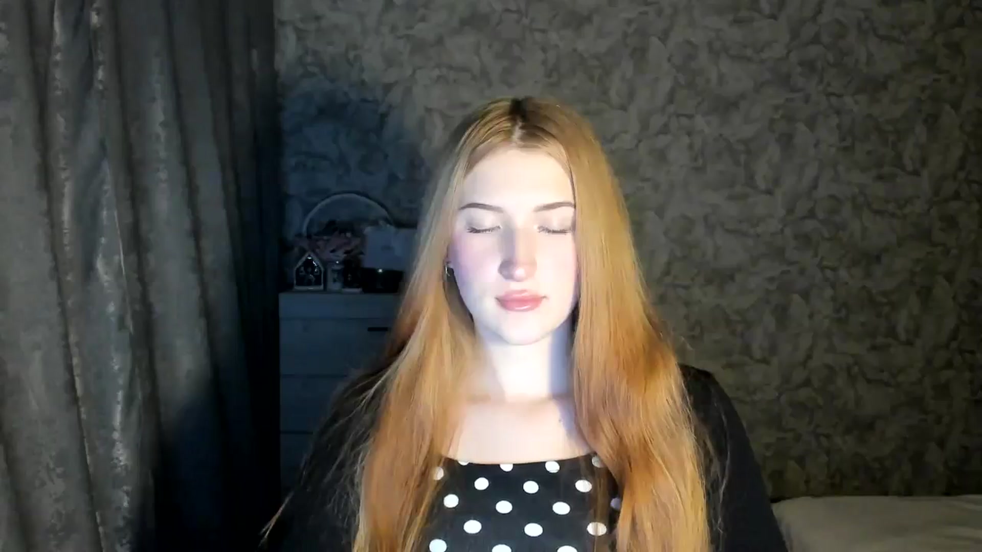 Gallery image thumbnail from Ilona_Here's myfreecams stream on, 01/14/2026, 16:28 image 4 of 20