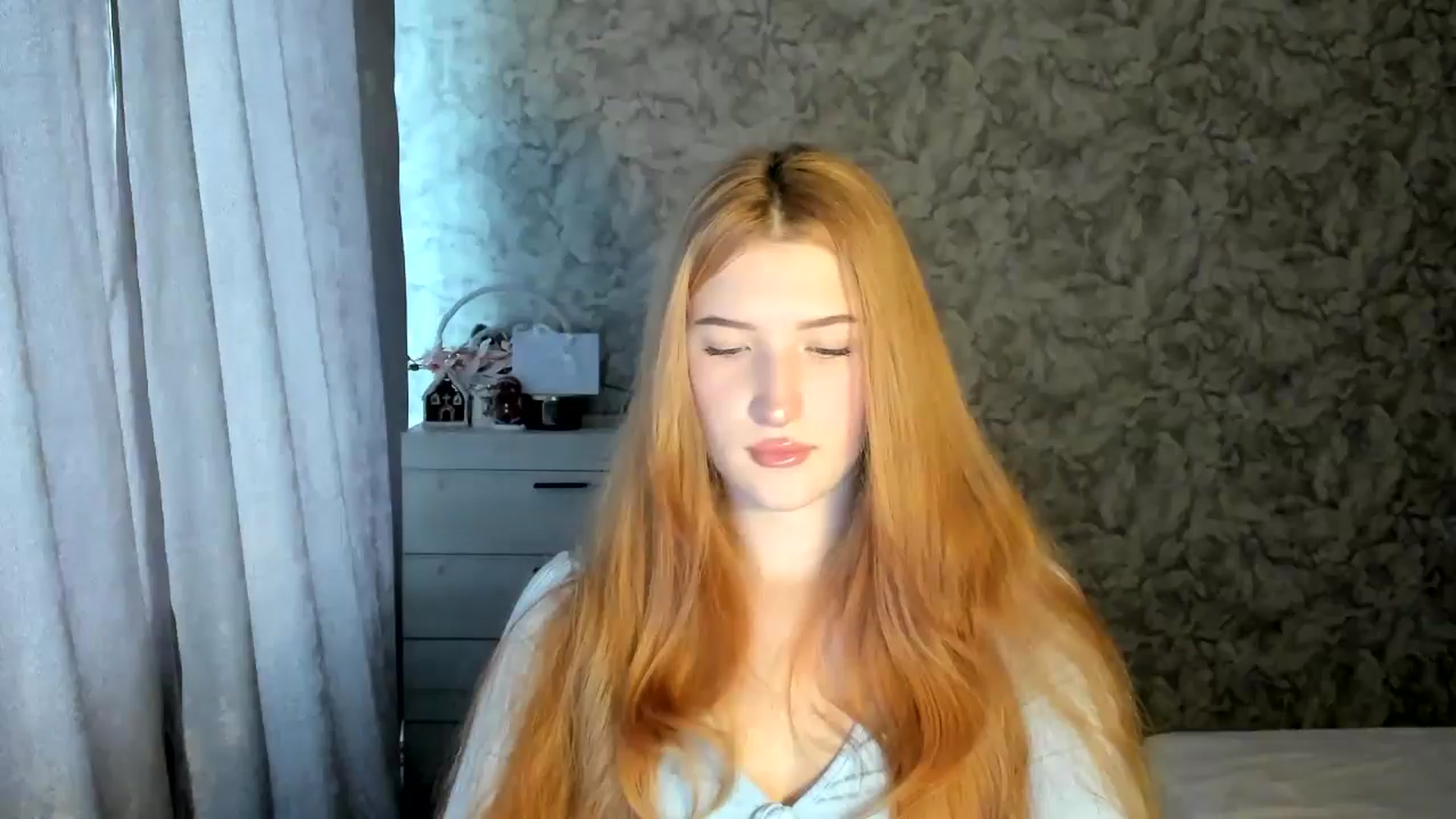 Gallery image thumbnail from Ilona_Here's myfreecams stream on, 01/15/2026, 09:38 image 12 of 20