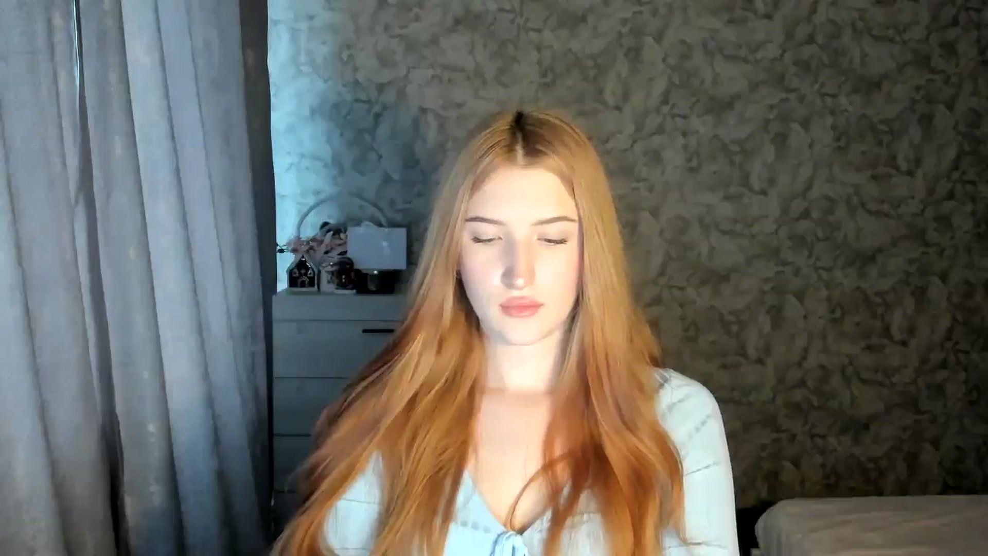 Gallery image thumbnail from Ilona_Here's myfreecams stream on, 01/15/2026, 13:02 image 11 of 20
