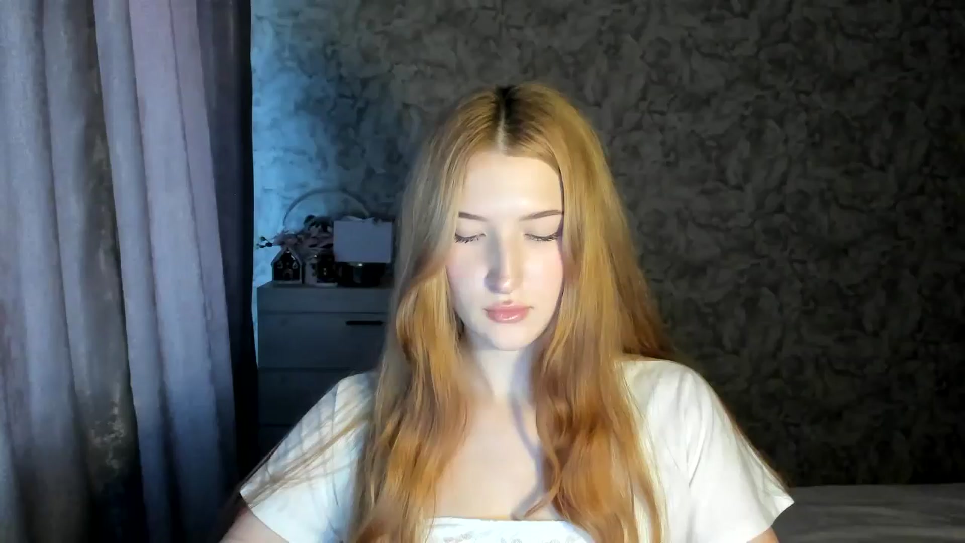 Gallery image thumbnail from Ilona_Here's myfreecams stream on, 01/16/2026, 15:39 image 3 of 20