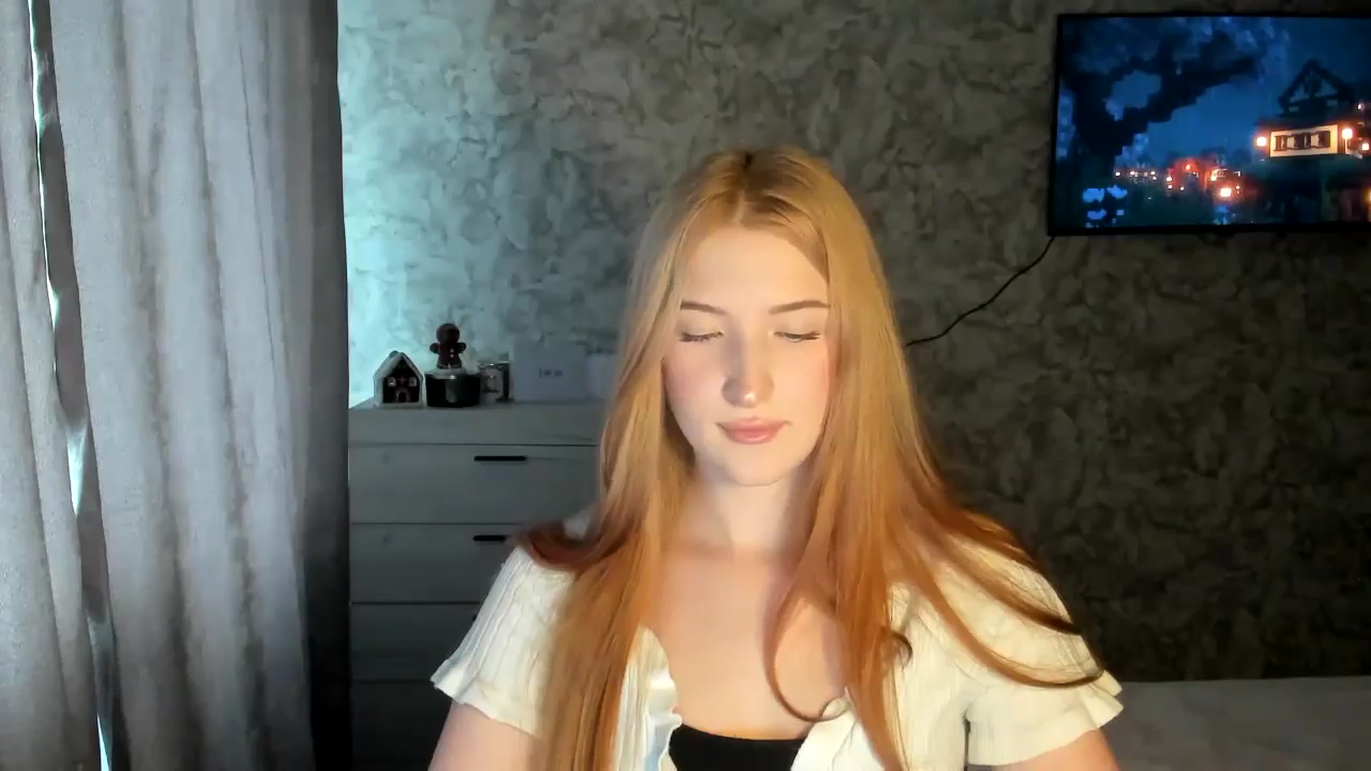 Gallery image thumbnail from Ilona_Here's myfreecams stream on, 01/27/2026, 12:55 image 14 of 20