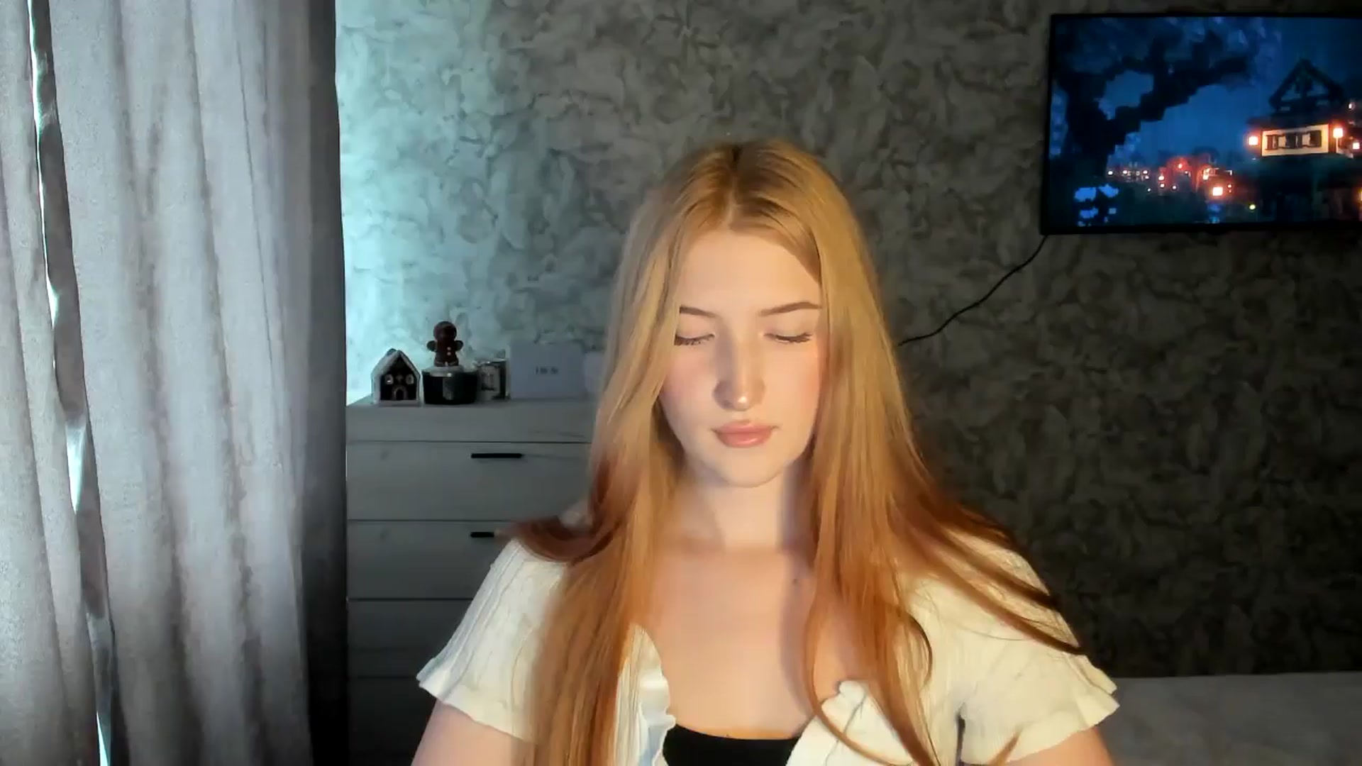 Gallery image thumbnail from Ilona_Here's myfreecams stream on, 01/27/2026, 12:55 image 11 of 20