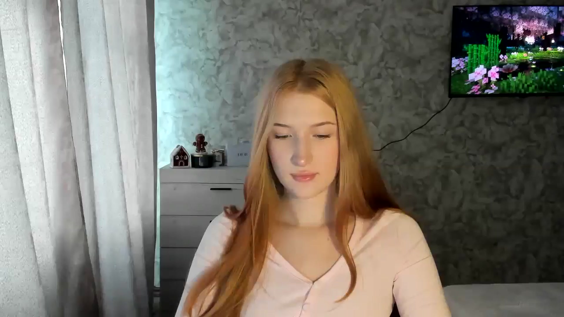 Gallery image thumbnail from Ilona_Here's myfreecams stream on, 01/28/2026, 12:44 image 7 of 20