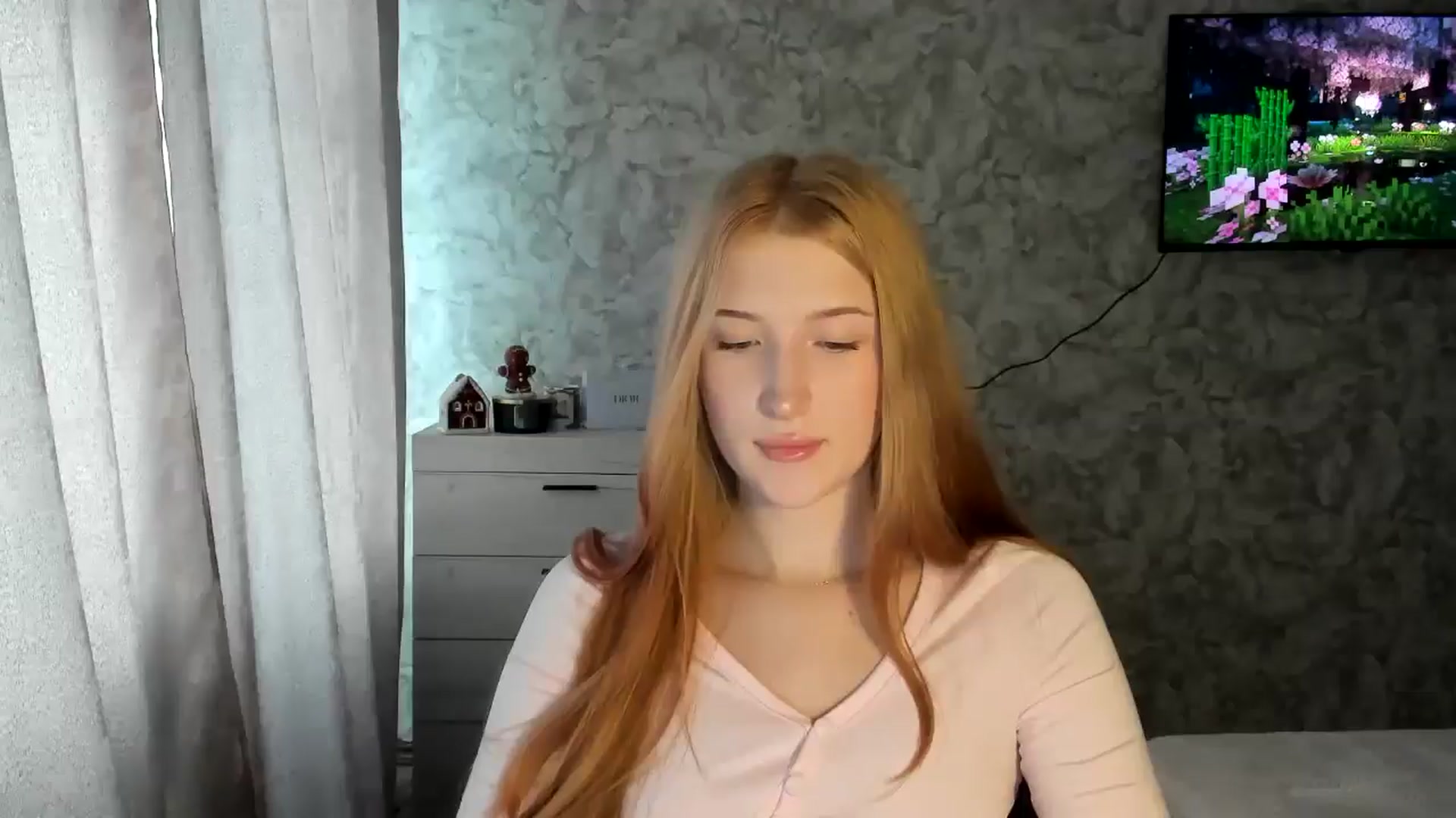 Gallery image thumbnail from Ilona_Here's myfreecams stream on, 01/28/2026, 12:44 image 8 of 20