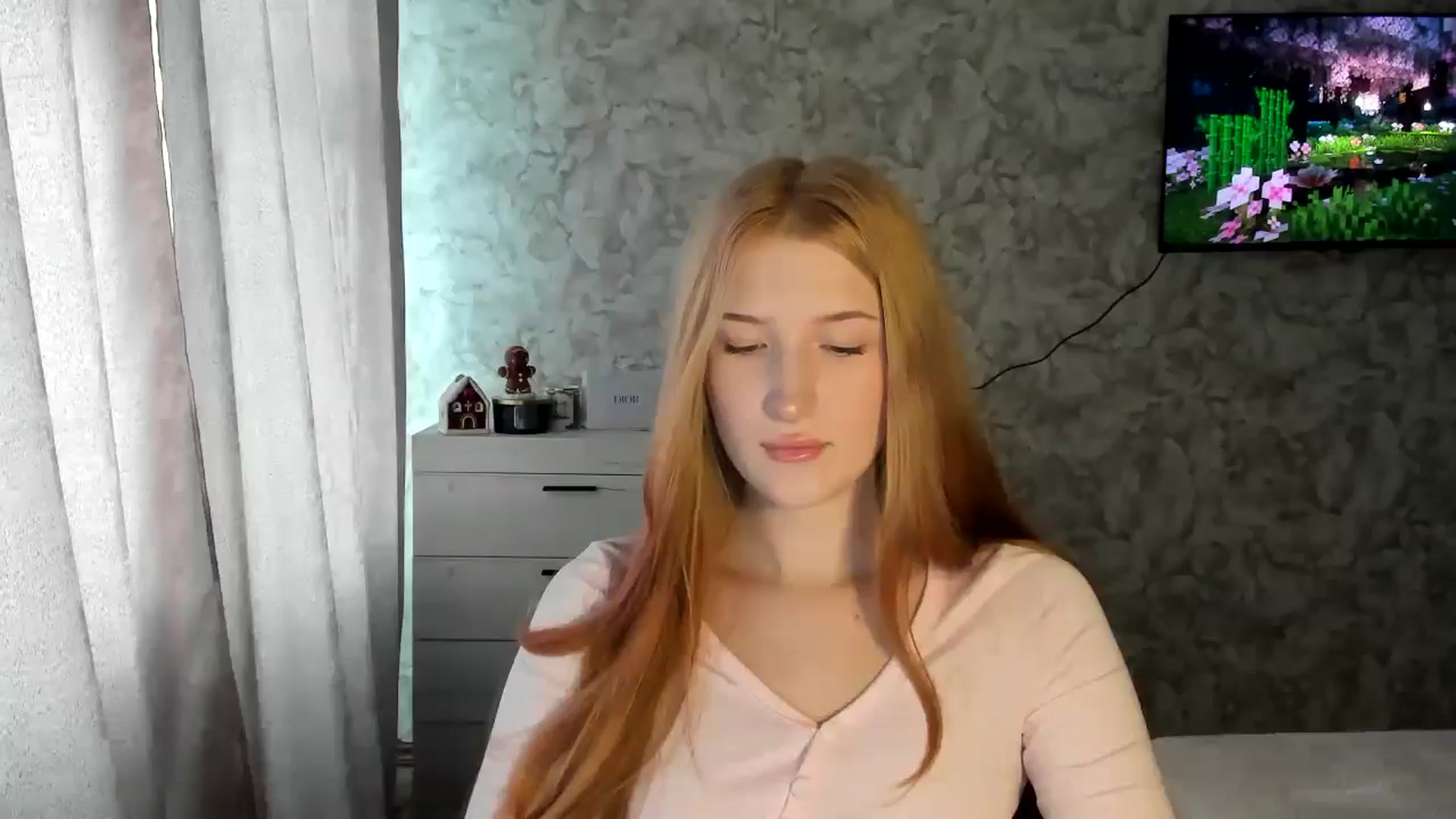 Gallery image thumbnail from Ilona_Here's myfreecams stream on, 01/28/2026, 12:44 image 9 of 20