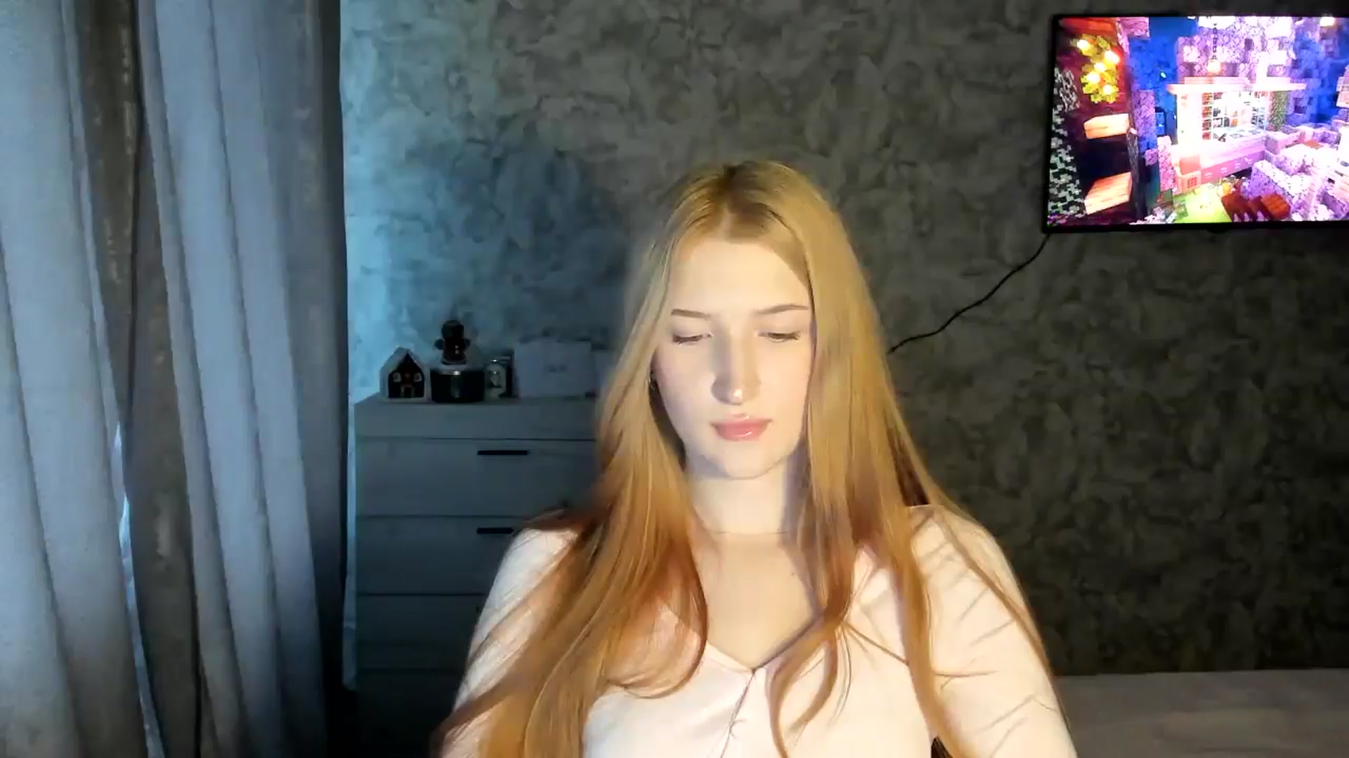 Gallery image thumbnail from Ilona_Here's myfreecams stream on, 01/28/2026, 13:31 image 18 of 20