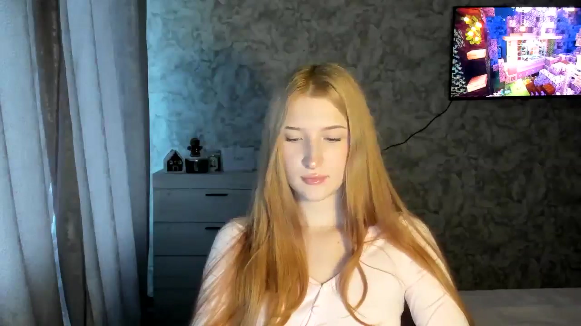 Gallery image thumbnail from Ilona_Here's myfreecams stream on, 01/28/2026, 13:31 image 4 of 20