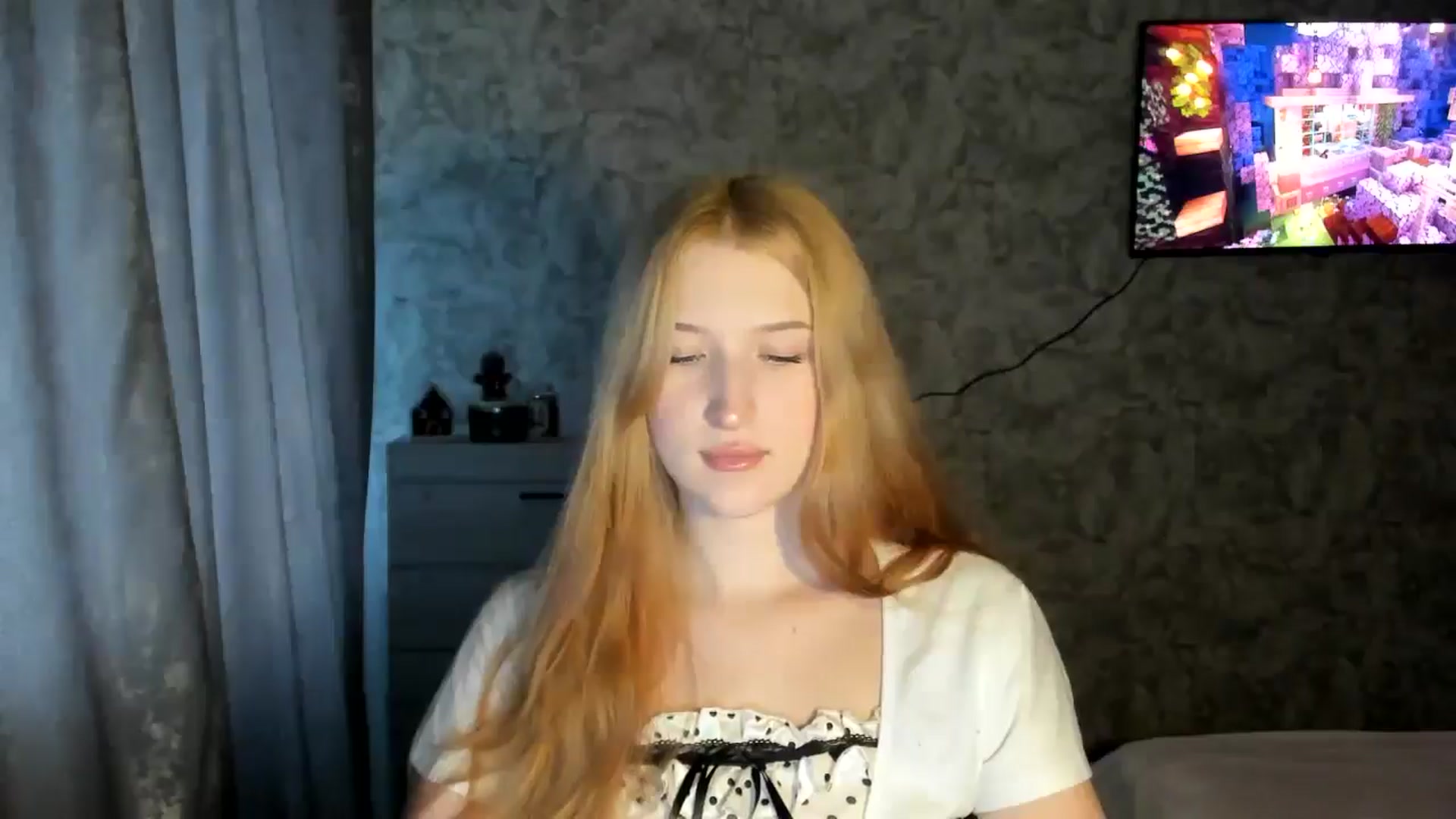 Gallery image thumbnail from Ilona_Here's myfreecams stream on, 01/29/2026, 13:03 image 7 of 20