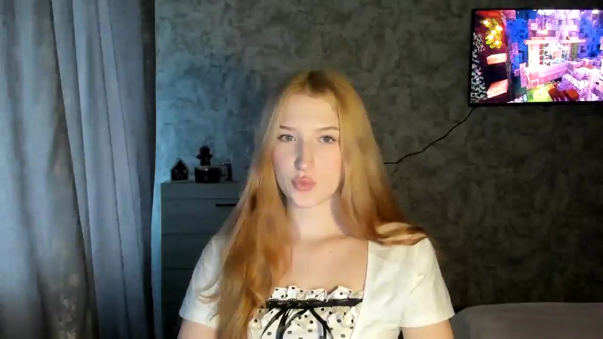 Gallery image thumbnail from Ilona_Here's myfreecams stream on, 01/29/2026, 13:03 image 16 of 20