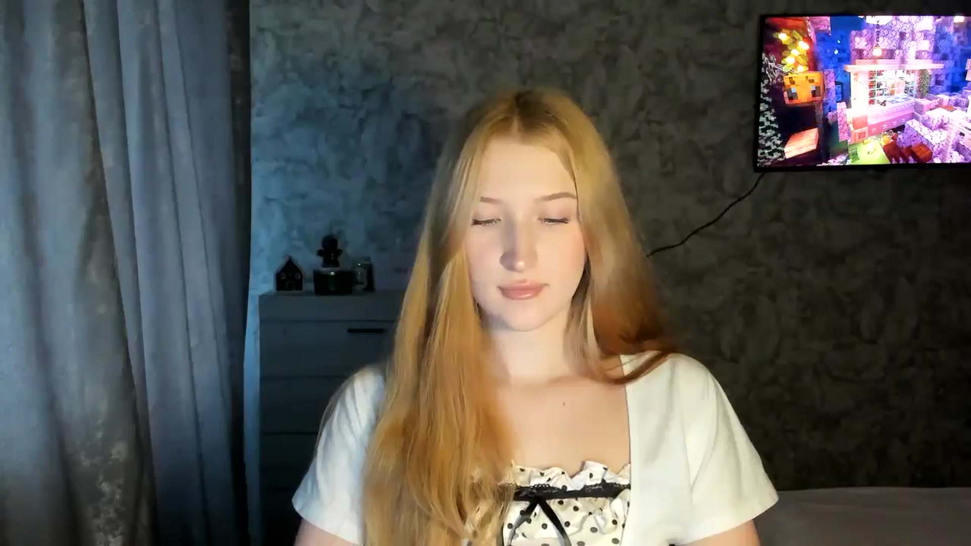 Gallery image thumbnail from Ilona_Here's myfreecams stream on, 01/29/2026, 13:03 image 18 of 20