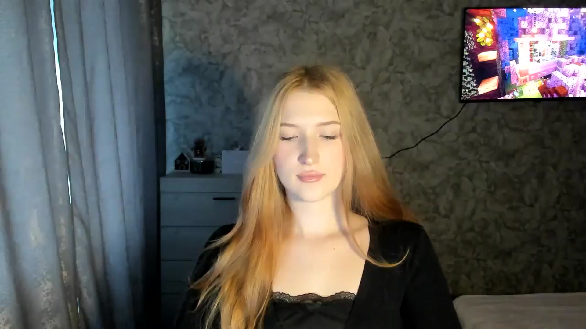 Gallery image thumbnail from Ilona_Here's myfreecams stream on, 01/30/2026, 12:12 image 18 of 20